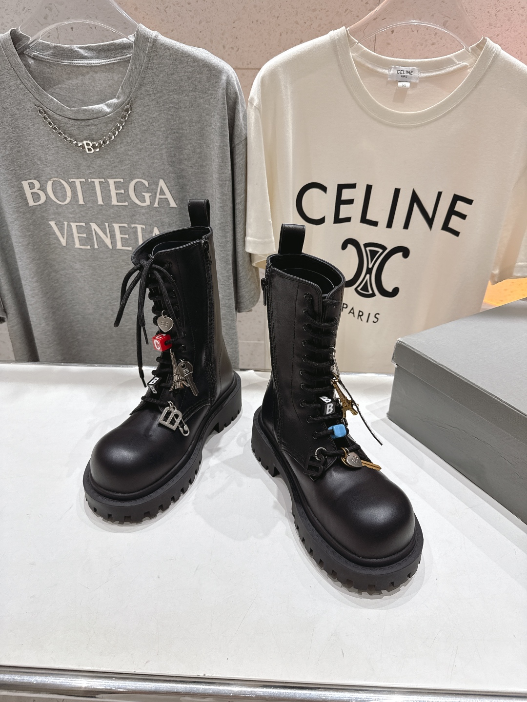 高版本出厂 BALENCIAG*巴黎世家F046 2025ss秋冬新款绑带中筒机车靴马丁靴采用原版同步柔