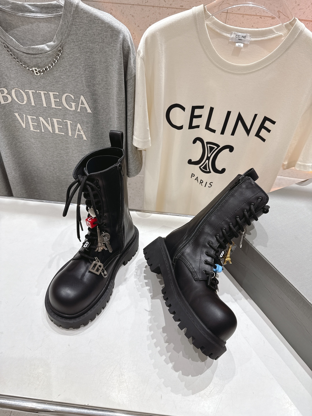 高版本出厂 BALENCIAG*巴黎世家F046 2025ss秋冬新款绑带中筒机车靴马丁靴采用原版同步柔