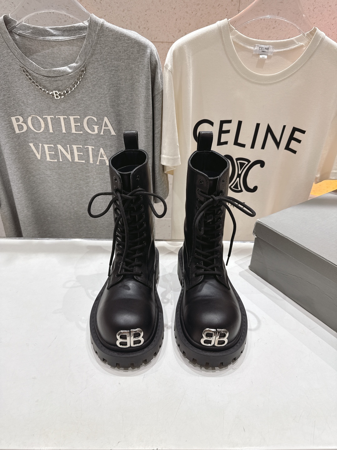 高版本出厂 BALENCIAG*巴黎世家F046 2025ss秋冬新款绑带中筒机车靴马丁靴采用原版同步柔