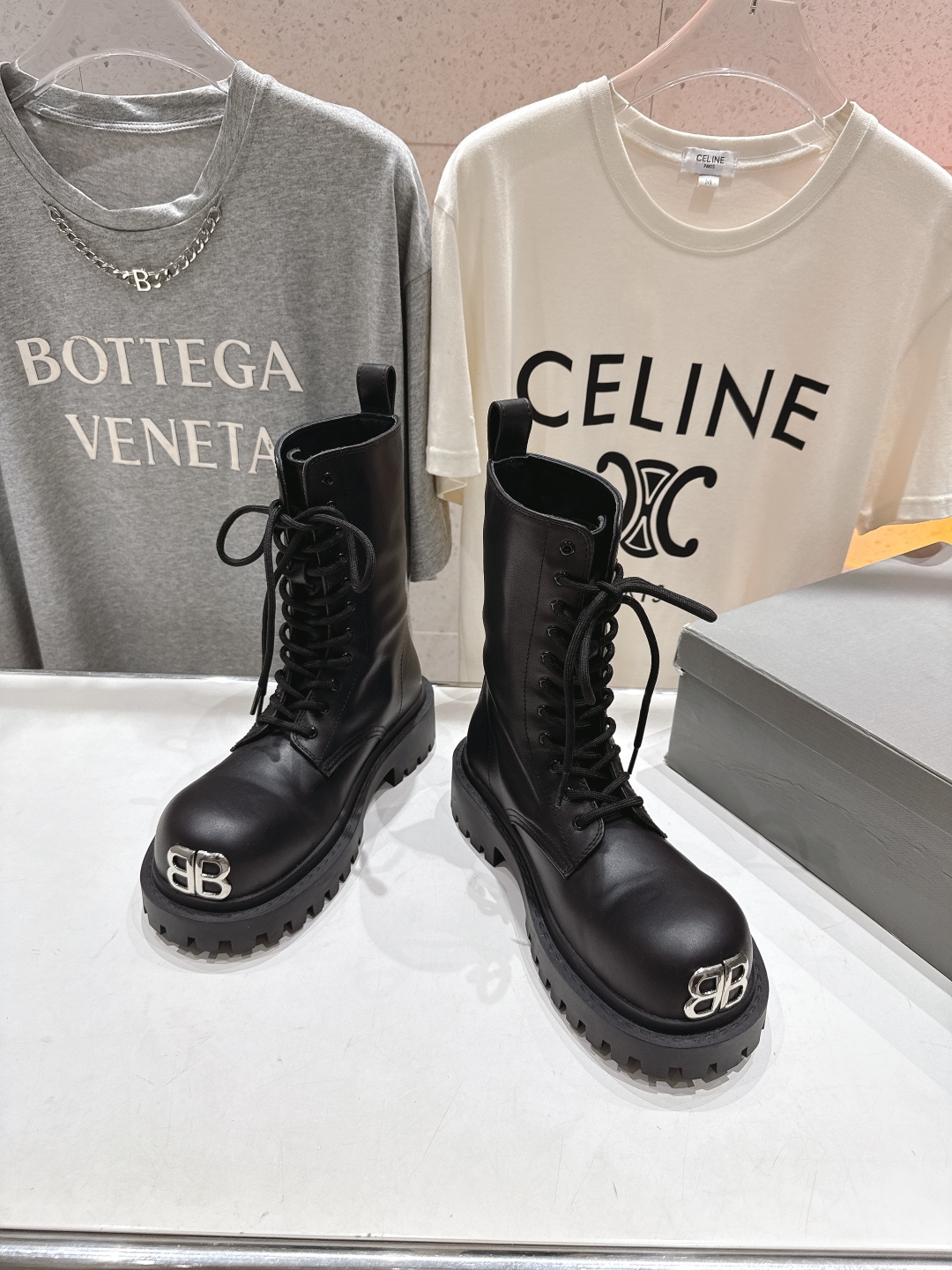 高版本出厂 BALENCIAG*巴黎世家F046 2025ss秋冬新款绑带中筒机车靴马丁靴采用原版同步柔