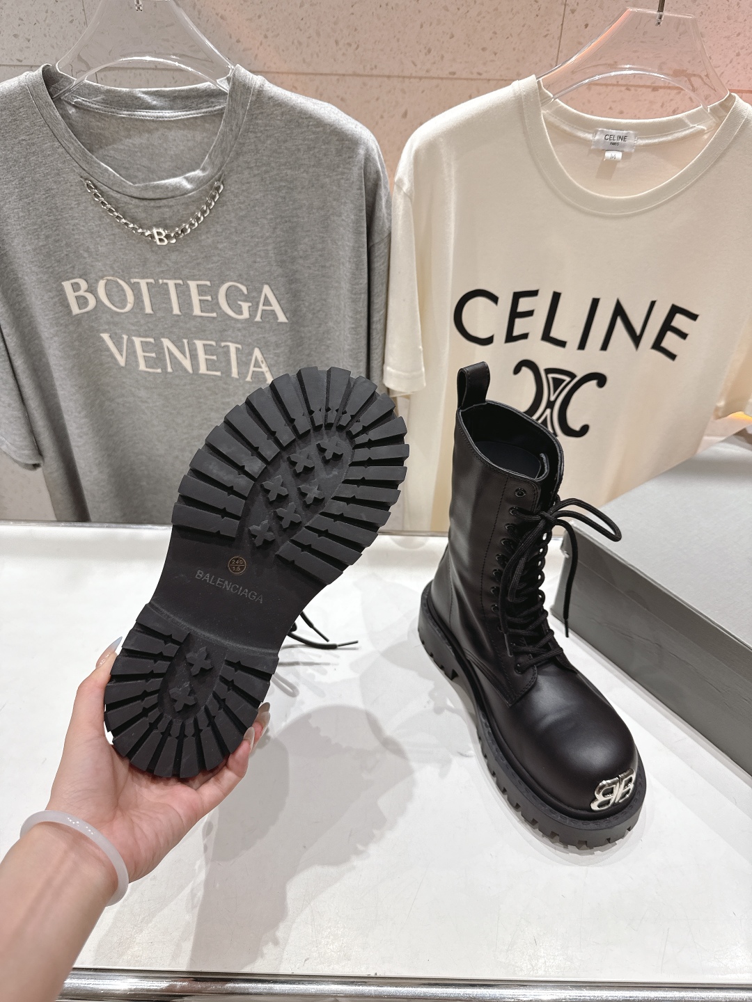 高版本出厂 BALENCIAG*巴黎世家F046 2025ss秋冬新款绑带中筒机车靴马丁靴采用原版同步柔