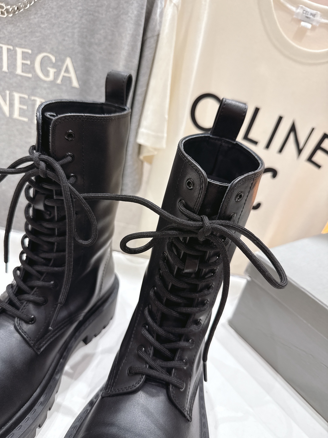 高版本出厂 BALENCIAG*巴黎世家F046 2025ss秋冬新款绑带中筒机车靴马丁靴采用原版同步柔