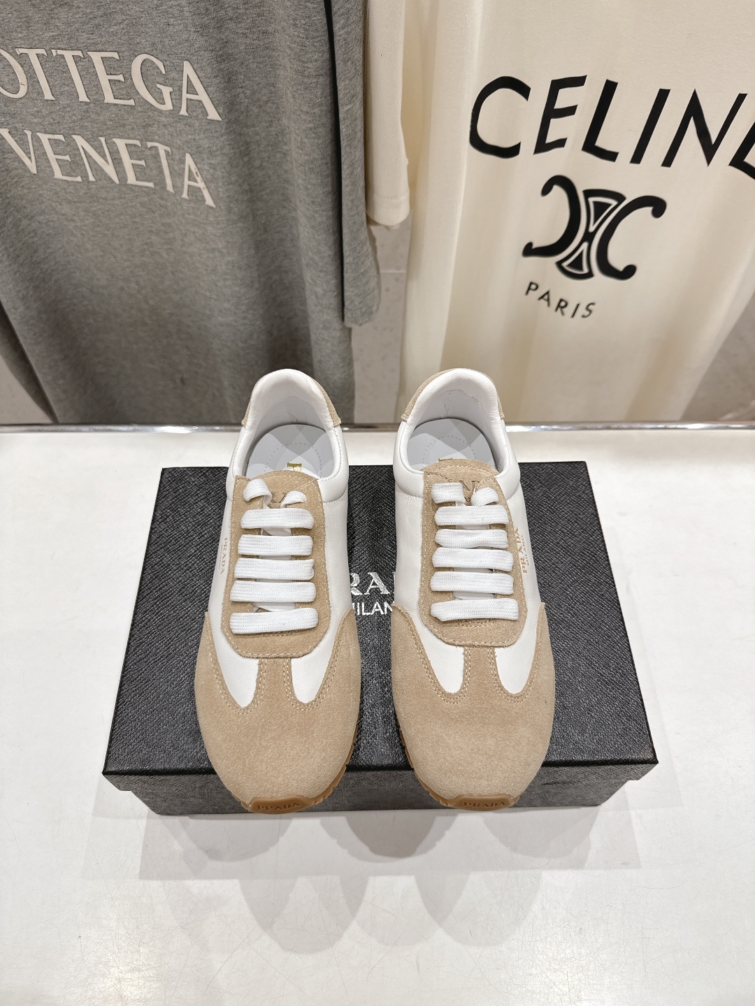 高版本出厂 Prada/普拉达P家25ssfw F029~new新款系带休闲运动鞋,上脚非常舒服软胶底素