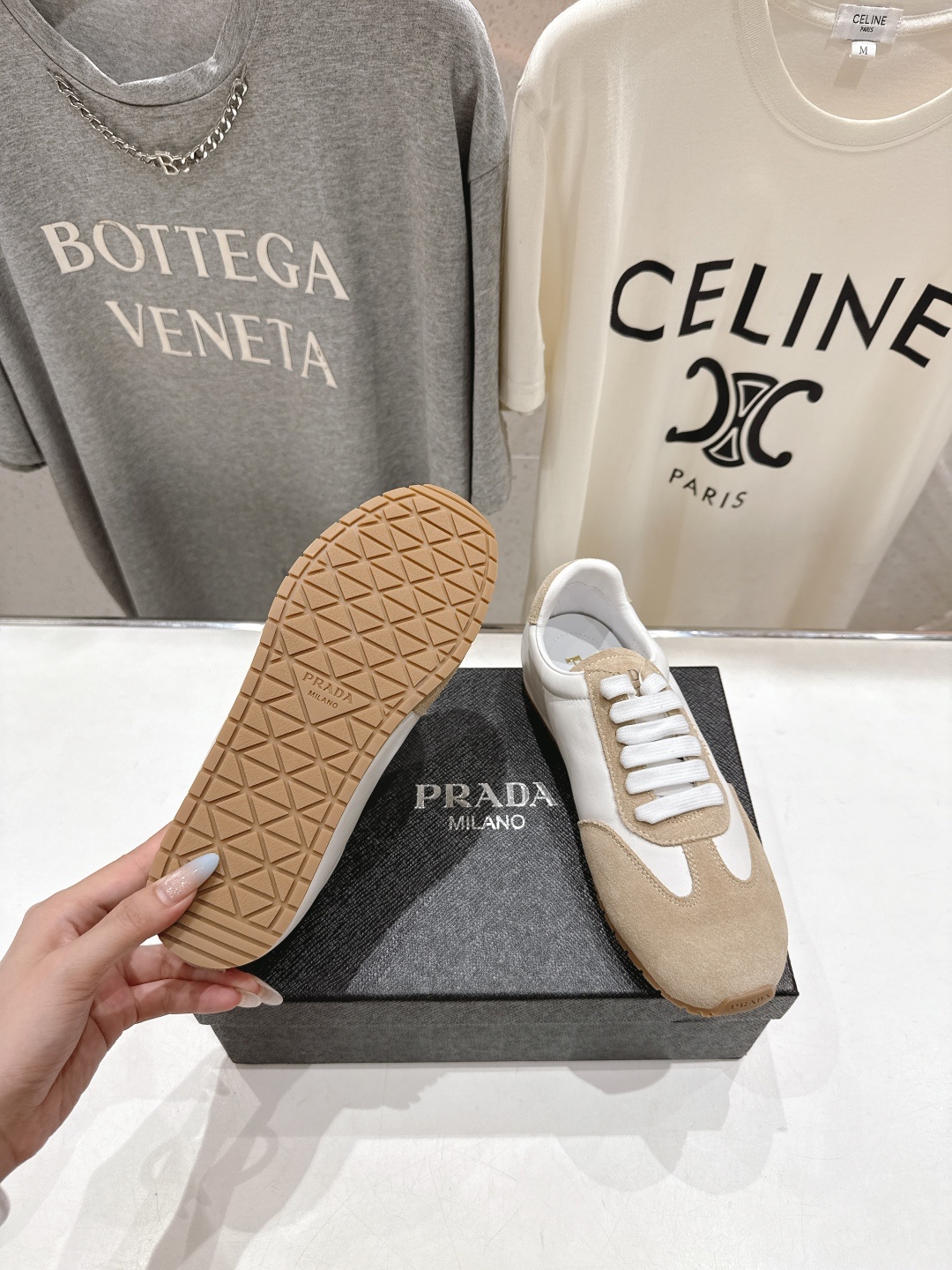 高版本出厂 Prada/普拉达P家25ssfw F029~new新款系带休闲运动鞋,上脚非常舒服软胶底素