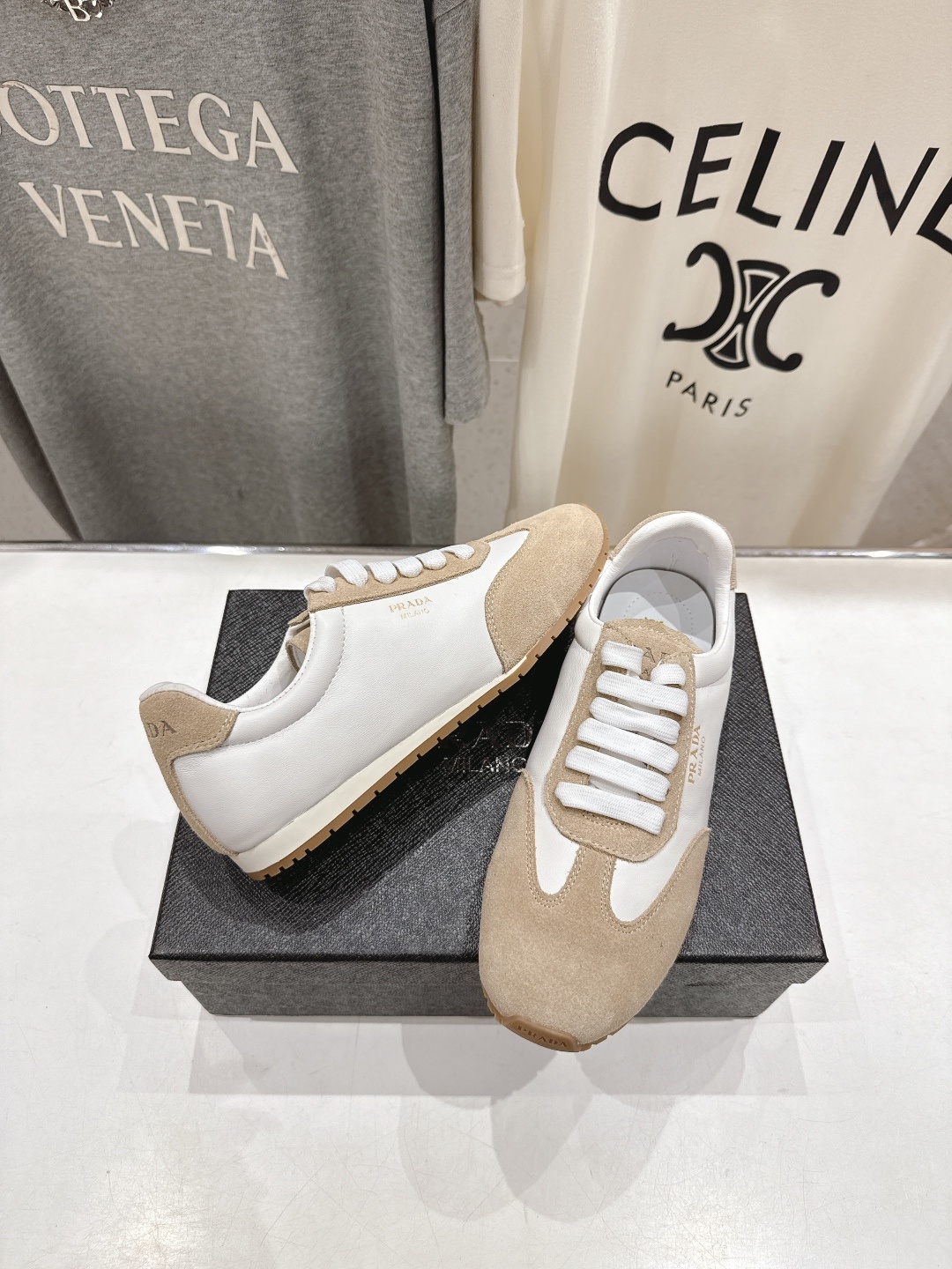 高版本出厂 Prada/普拉达P家25ssfw F029~new新款系带休闲运动鞋,上脚非常舒服软胶底素