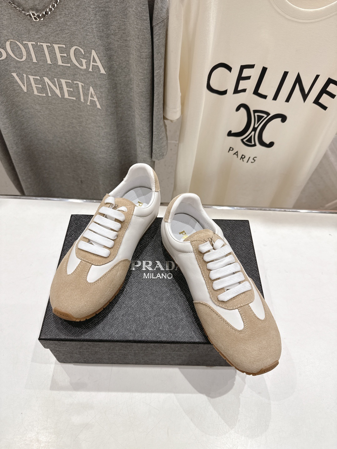 高版本出厂 Prada/普拉达P家25ssfw F029~new新款系带休闲运动鞋,上脚非常舒服软胶底素