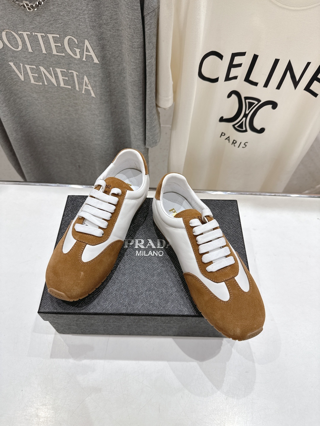 高版本出厂 Prada/普拉达P家25ssfw F029~new新款系带休闲运动鞋,上脚非常舒服软胶底素