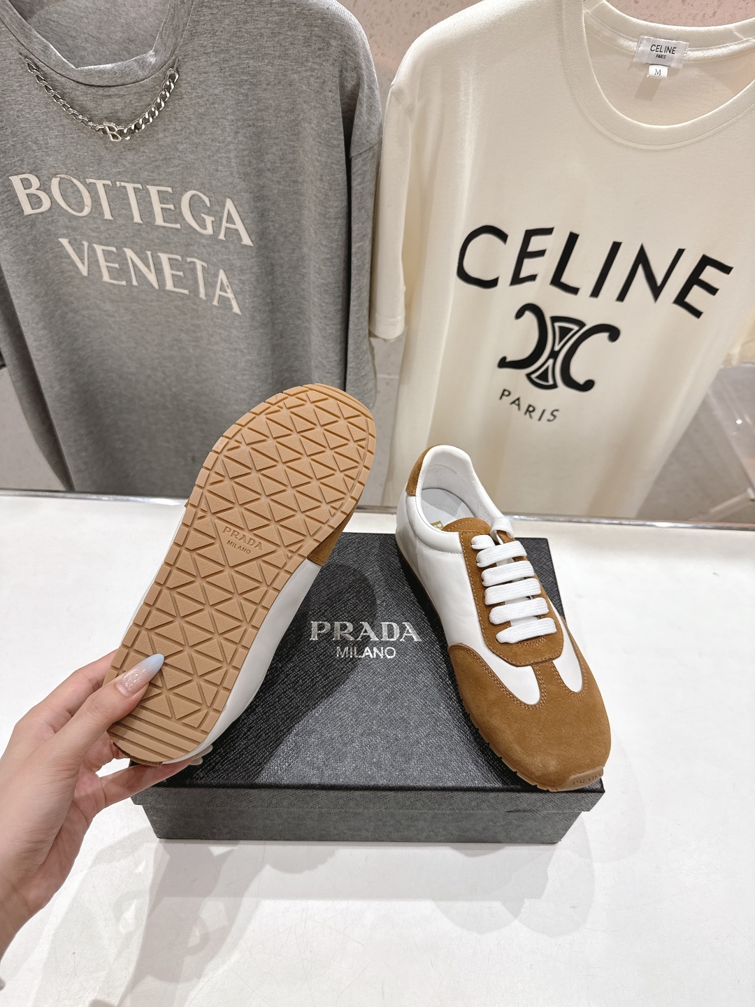 高版本出厂 Prada/普拉达P家25ssfw F029~new新款系带休闲运动鞋,上脚非常舒服软胶底素