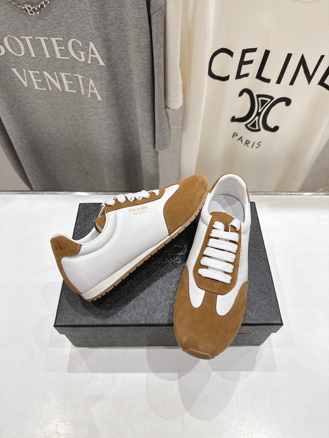高版本出厂 Prada/普拉达P家25ssfw F029~new新款系带休闲运动鞋,上脚非常舒服软胶底素