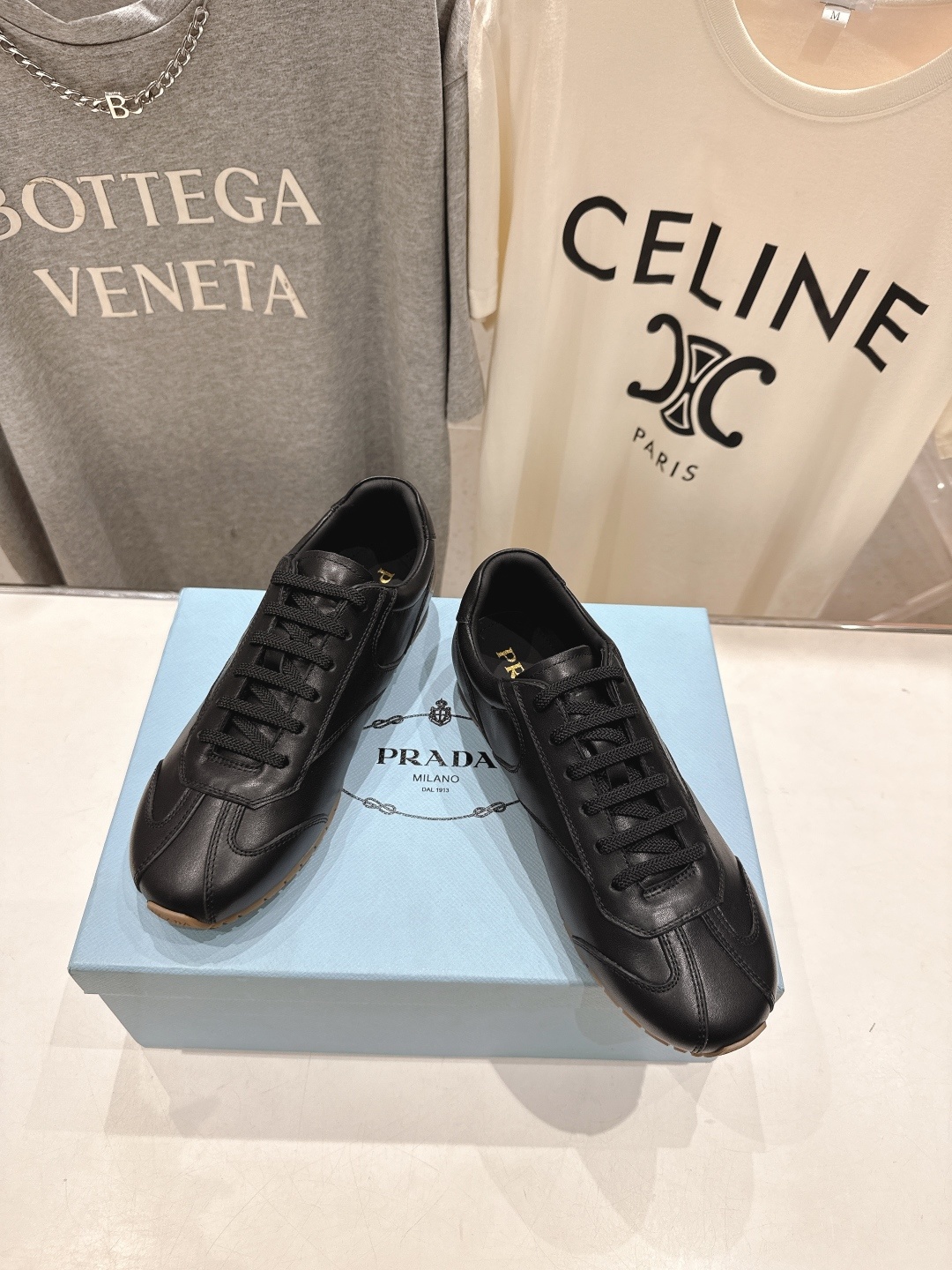 高版本出厂 情侣款 Prada 普拉达 F034 25ss/专柜新款情侣平底运动休闲鞋德训鞋阿甘鞋~各路
