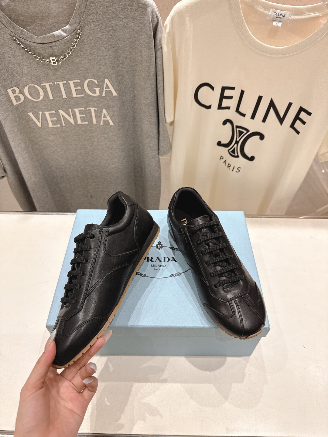 高版本出厂 情侣款 Prada 普拉达 F034 25ss/专柜新款情侣平底运动休闲鞋德训鞋阿甘鞋~各路