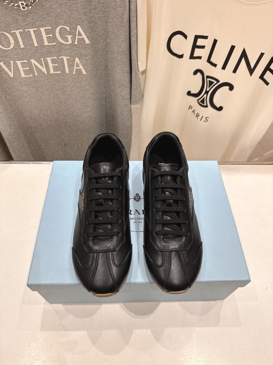 高版本出厂 情侣款 Prada 普拉达 F034 25ss/专柜新款情侣平底运动休闲鞋德训鞋阿甘鞋~各路