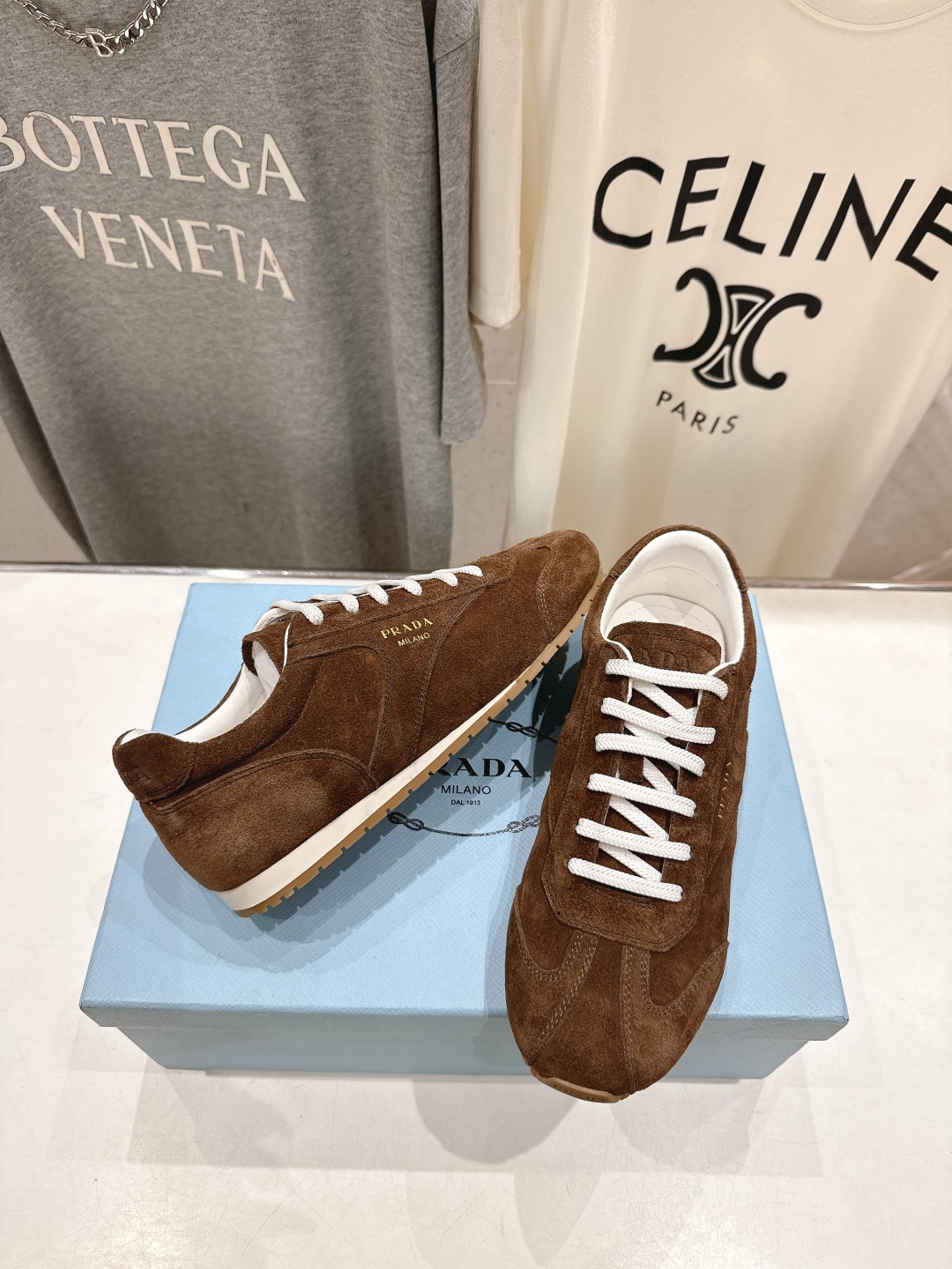 高版本出厂 情侣款 Prada 普拉达 F034 25ss/专柜新款情侣平底运动休闲鞋德训鞋阿甘鞋~各路