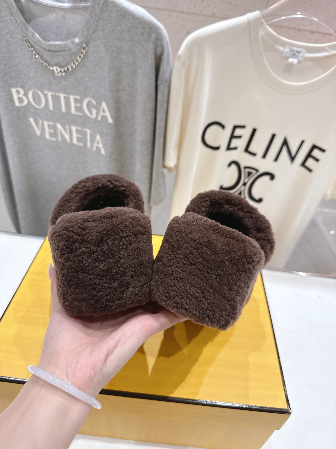 高版本出厂 Fendi/芬迪F013 2025ss秋冬新款居家坡跟毛拖，真是好看好萌哒原版复刻精致电绣l