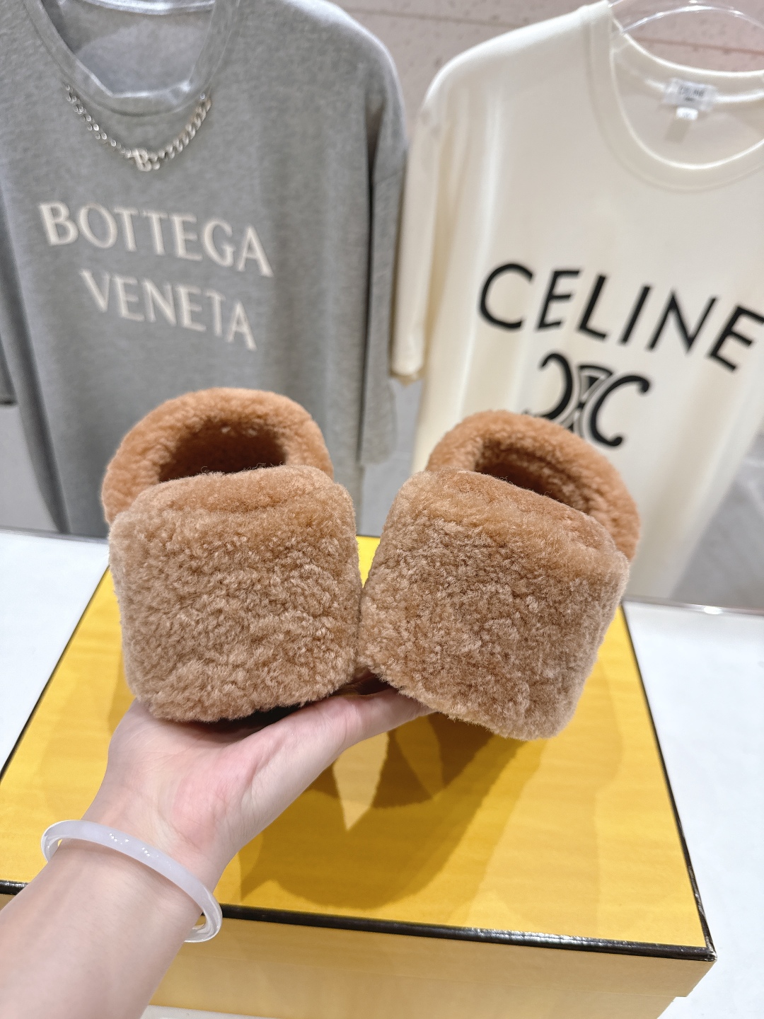 高版本出厂 Fendi/芬迪F013 2025ss秋冬新款居家坡跟毛拖，真是好看好萌哒原版复刻精致电绣l