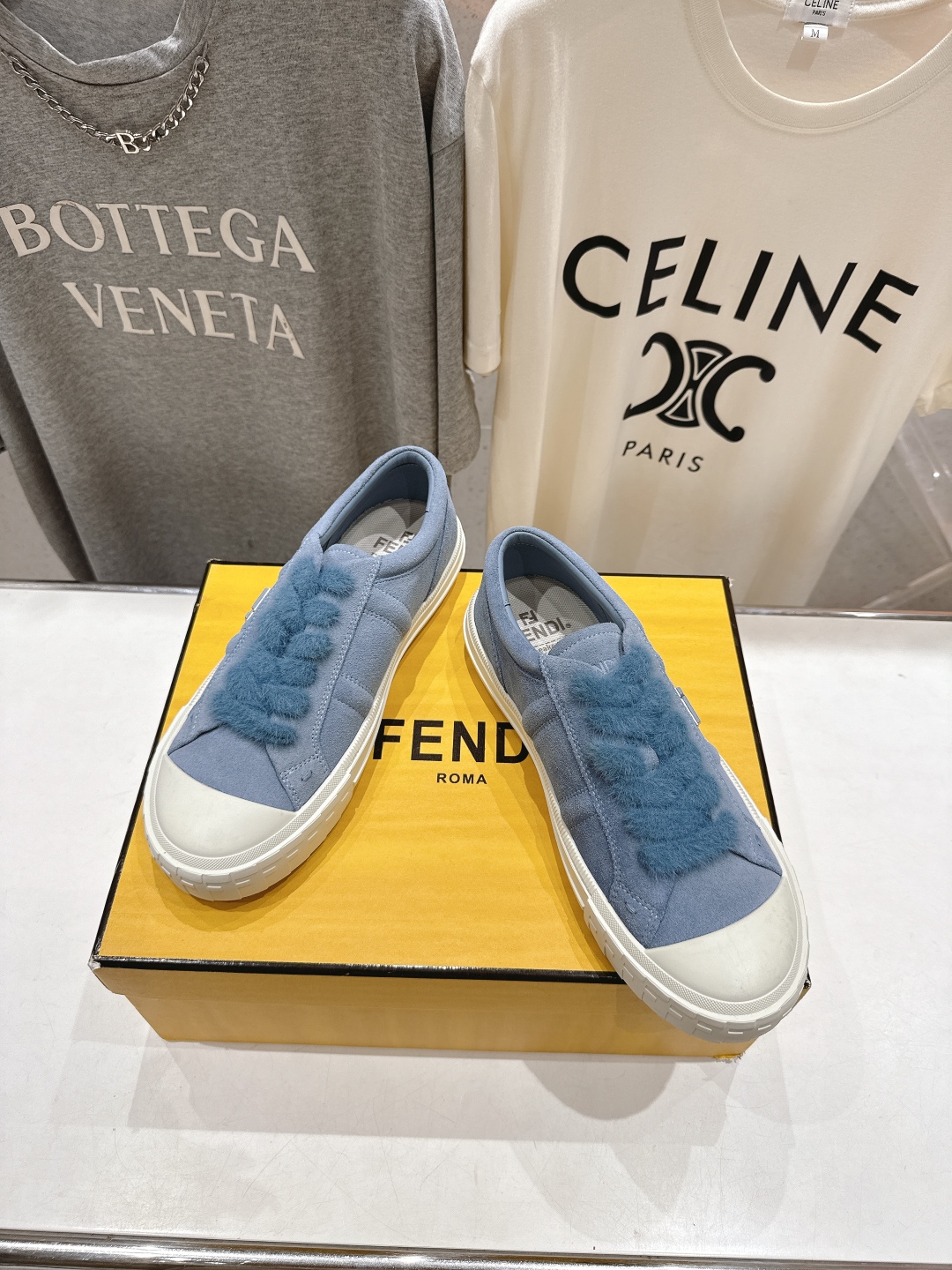 高版本出厂情侣款 最新火爆 FENDI/芬迪F029 2025ss新款皮面系带情侣运动休闲鞋-全新必备款