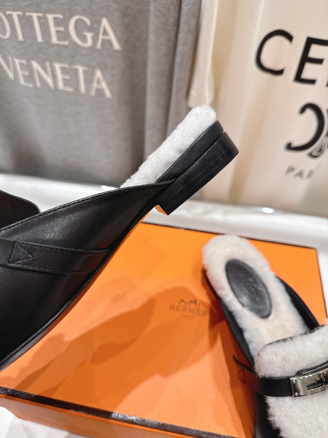 高版本出厂 HERMES* 爱马仕H家2025ss秋冬新款kelly勃肯半包乐福鞋毛毛拖鞋半拖~这款是H