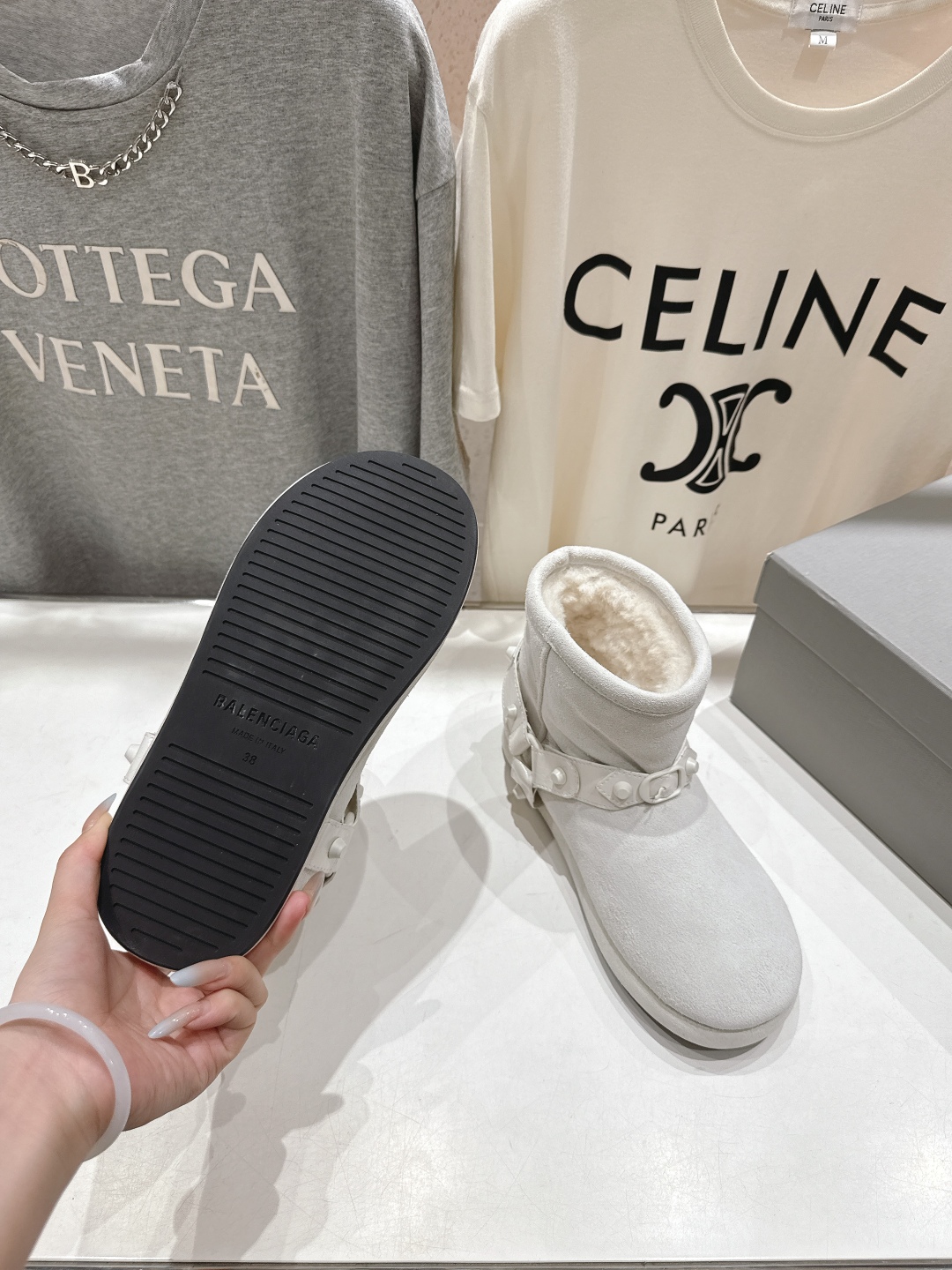高版本出厂 BALENCIAGA*巴黎世家F022 2025ss秋冬新款羊毛短靴雪地靴冬日凛凛🏂🏻不可缺
