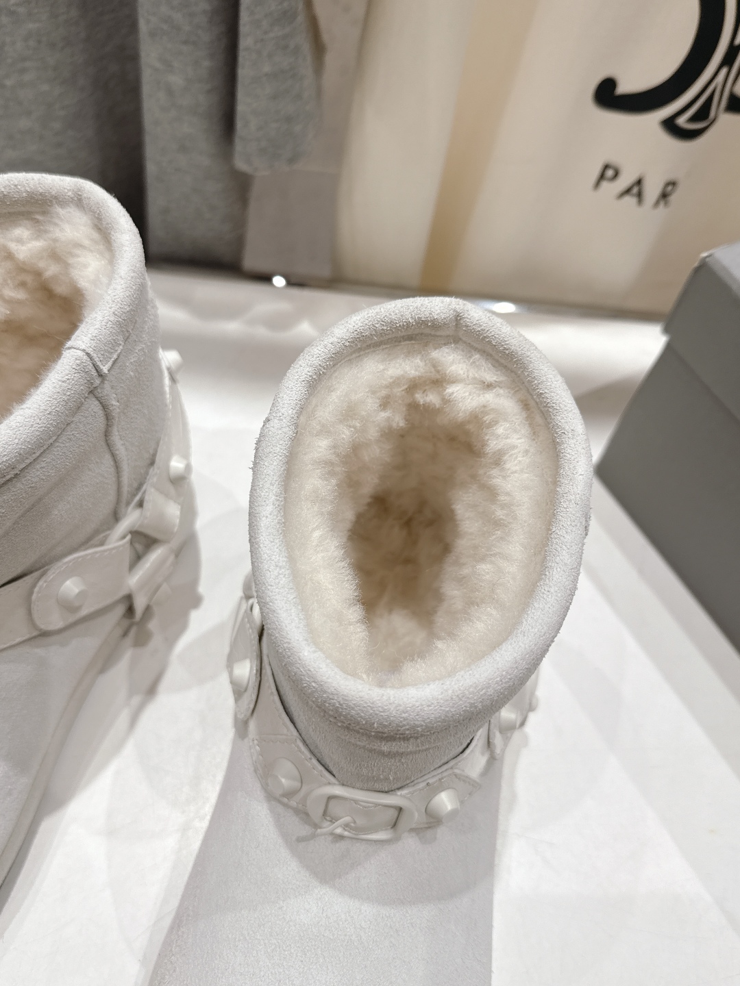 高版本出厂 BALENCIAGA*巴黎世家F022 2025ss秋冬新款羊毛短靴雪地靴冬日凛凛🏂🏻不可缺