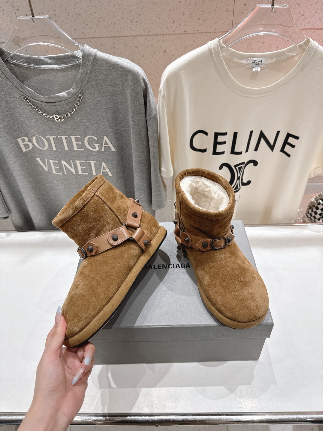 高版本出厂 BALENCIAGA*巴黎世家F022 2025ss秋冬新款羊毛短靴雪地靴冬日凛凛🏂🏻不可缺