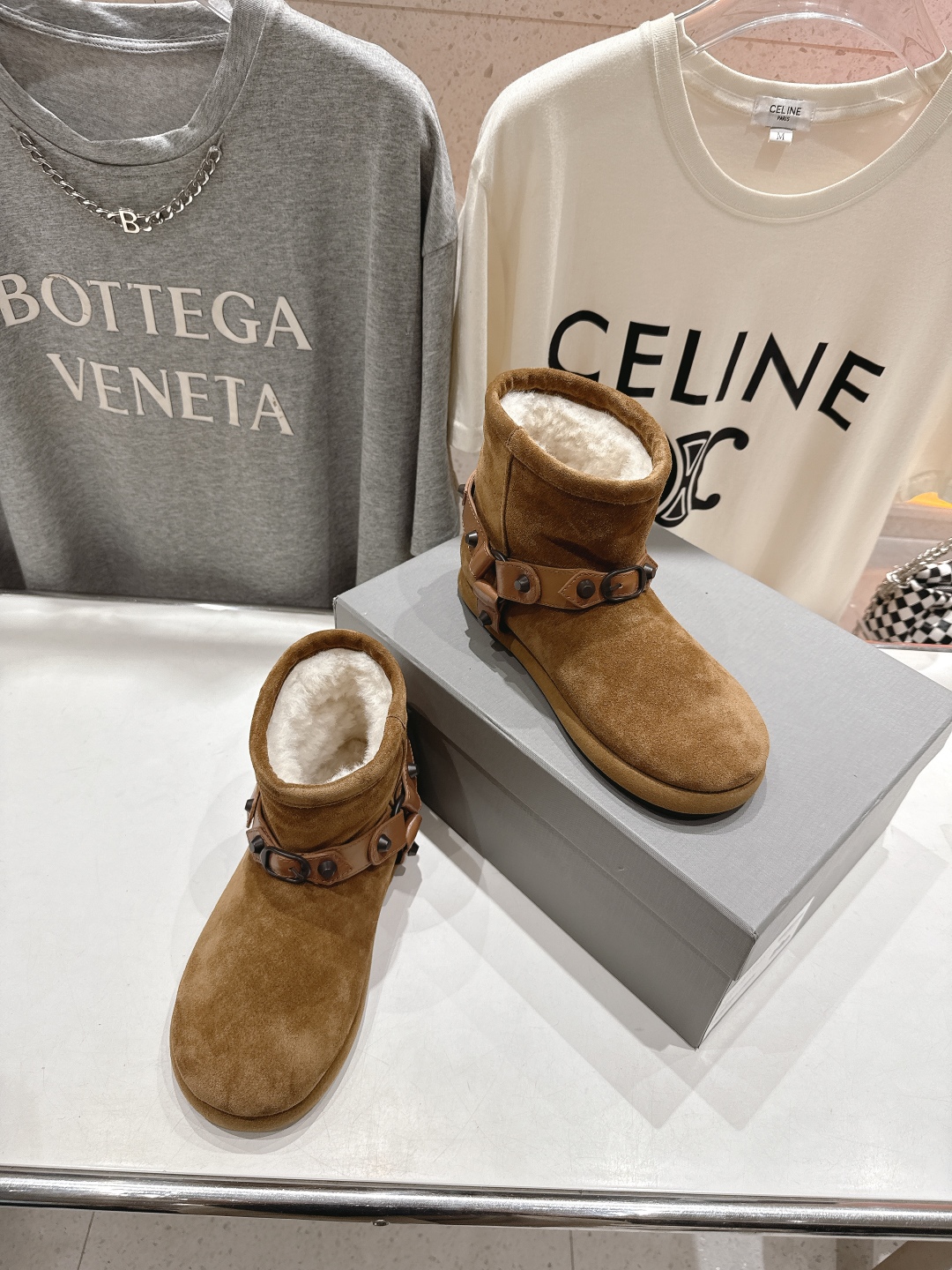 高版本出厂 BALENCIAGA*巴黎世家F022 2025ss秋冬新款羊毛短靴雪地靴冬日凛凛🏂🏻不可缺