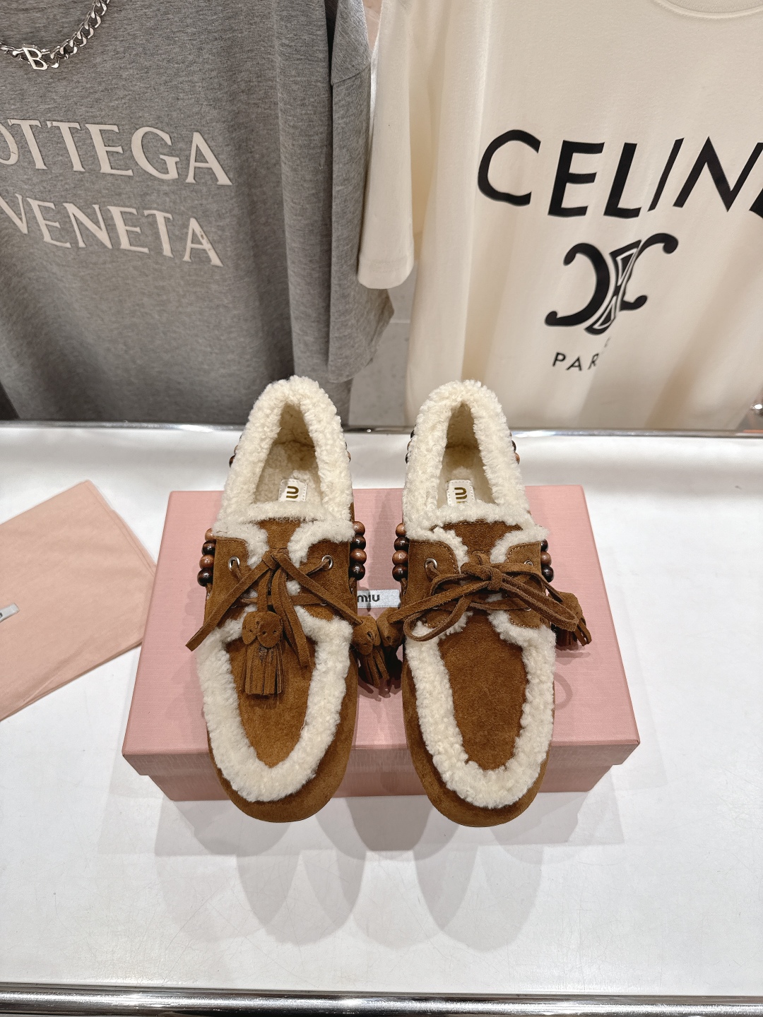 高版本出厂 毛里 MiuMiu/缪缪2025ss秋冬走秀款一脚蹬驾车鞋加毛乐福鞋毛毛鞋这款永不过时的反绒