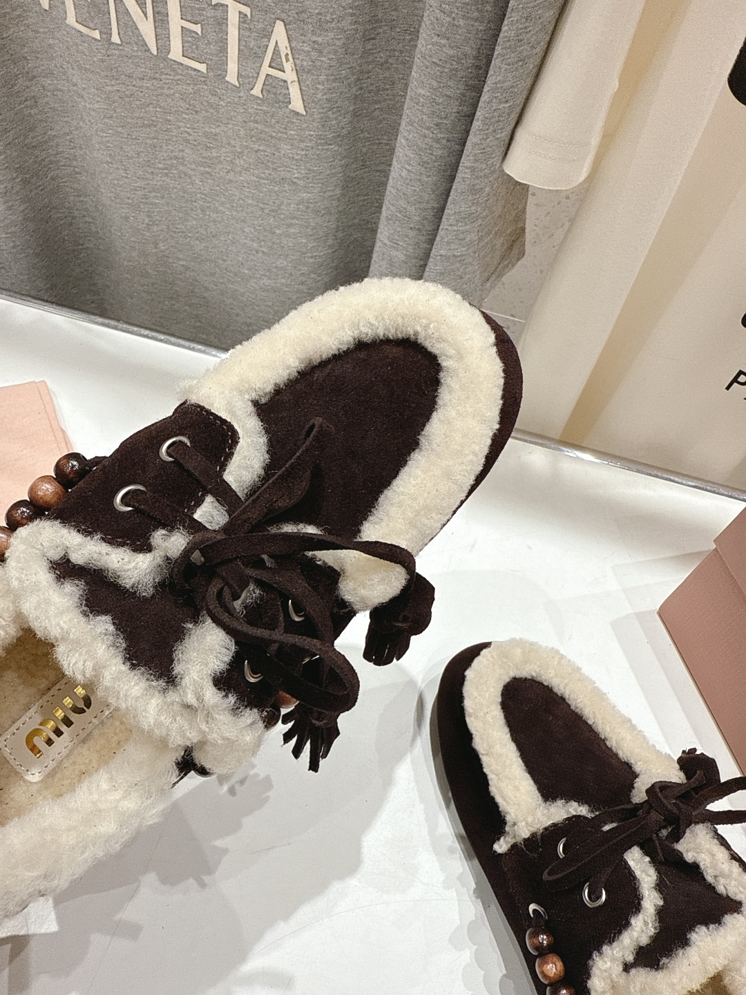高版本出厂 毛里 MiuMiu/缪缪2025ss秋冬走秀款一脚蹬驾车鞋加毛乐福鞋毛毛鞋这款永不过时的反绒