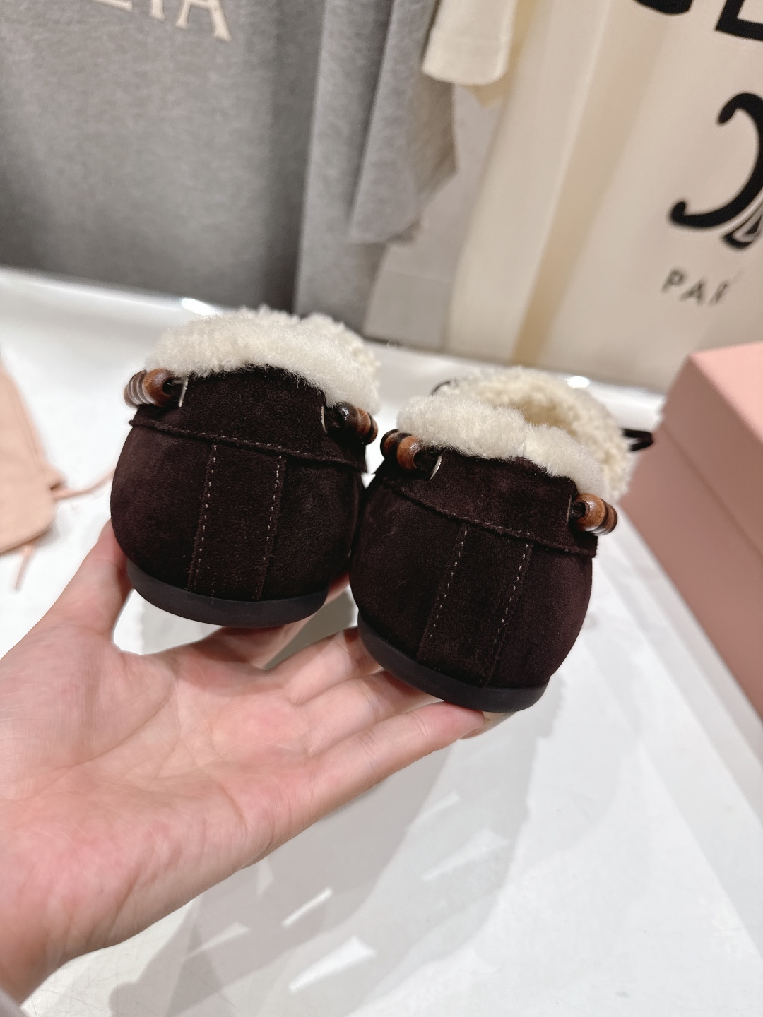 高版本出厂 毛里 MiuMiu/缪缪2025ss秋冬走秀款一脚蹬驾车鞋加毛乐福鞋毛毛鞋这款永不过时的反绒