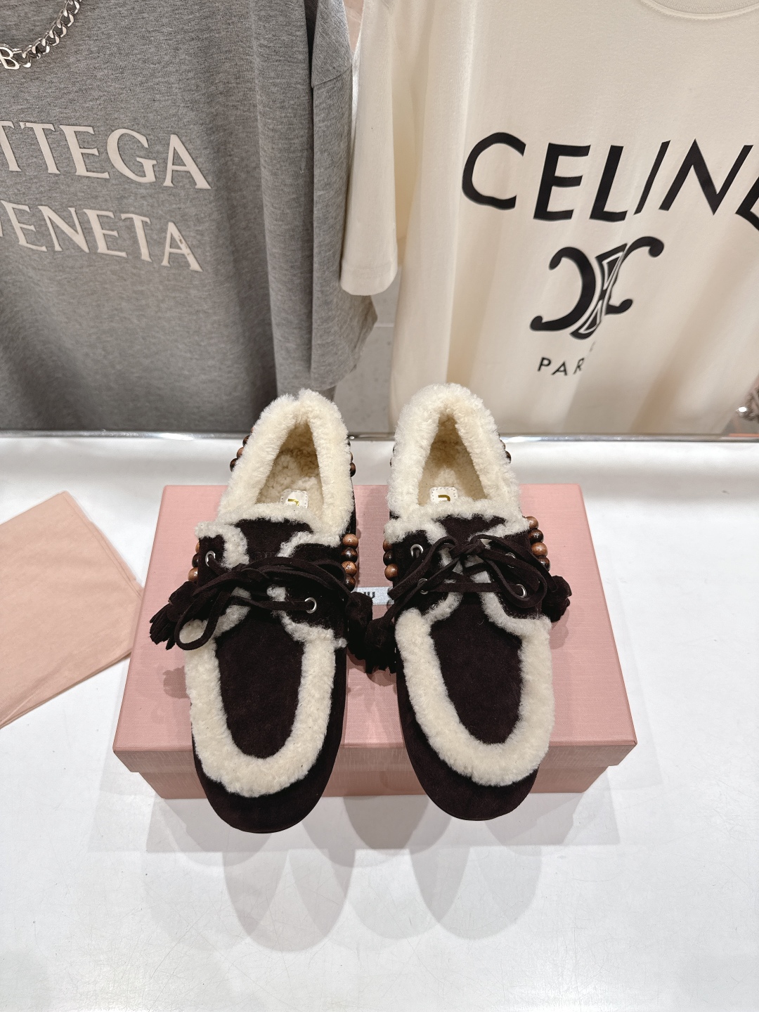 高版本出厂 毛里 MiuMiu/缪缪2025ss秋冬走秀款一脚蹬驾车鞋加毛乐福鞋毛毛鞋这款永不过时的反绒