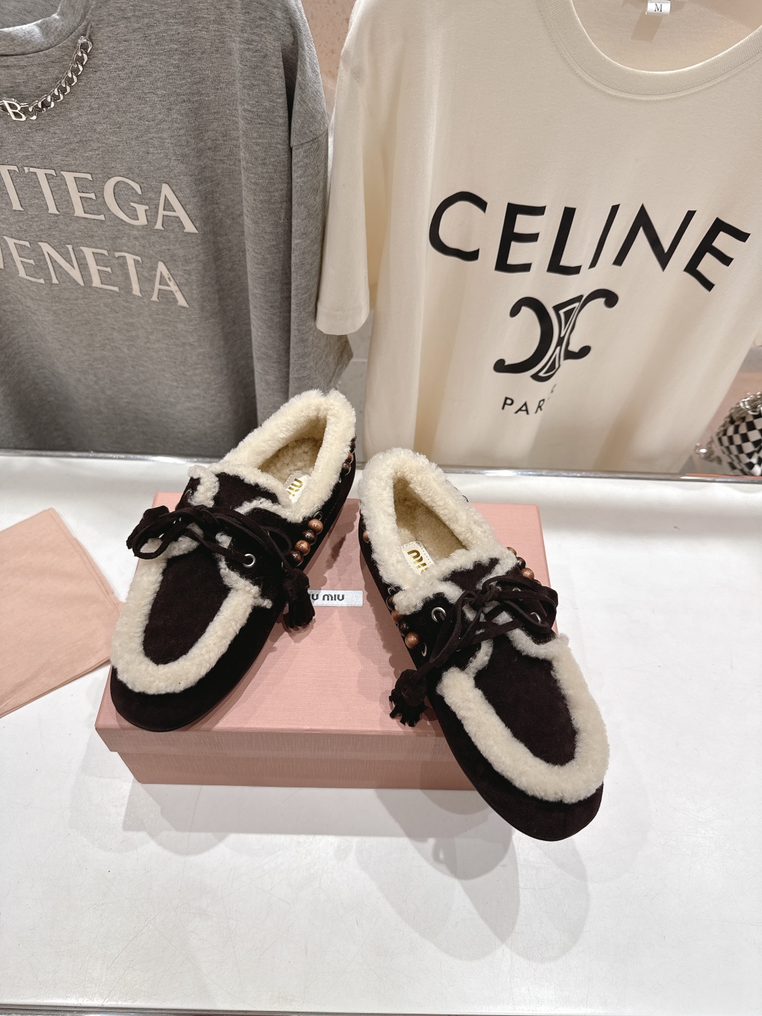 高版本出厂 毛里 MiuMiu/缪缪2025ss秋冬走秀款一脚蹬驾车鞋加毛乐福鞋毛毛鞋这款永不过时的反绒