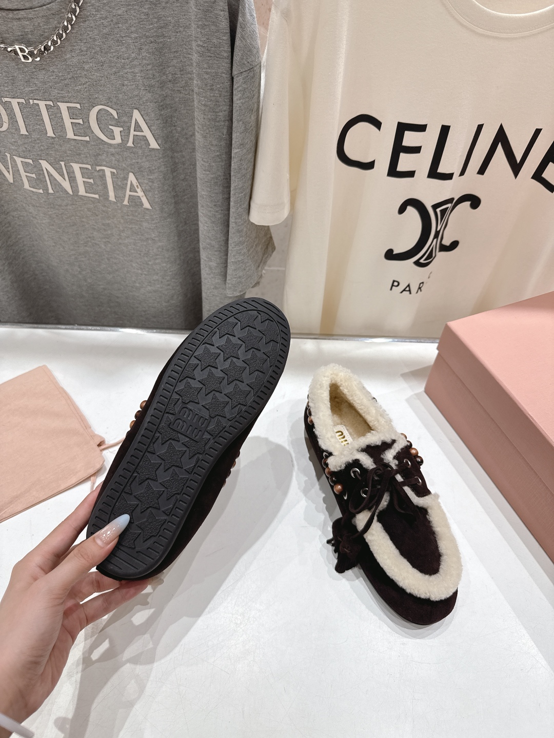 高版本出厂 毛里 MiuMiu/缪缪2025ss秋冬走秀款一脚蹬驾车鞋加毛乐福鞋毛毛鞋这款永不过时的反绒