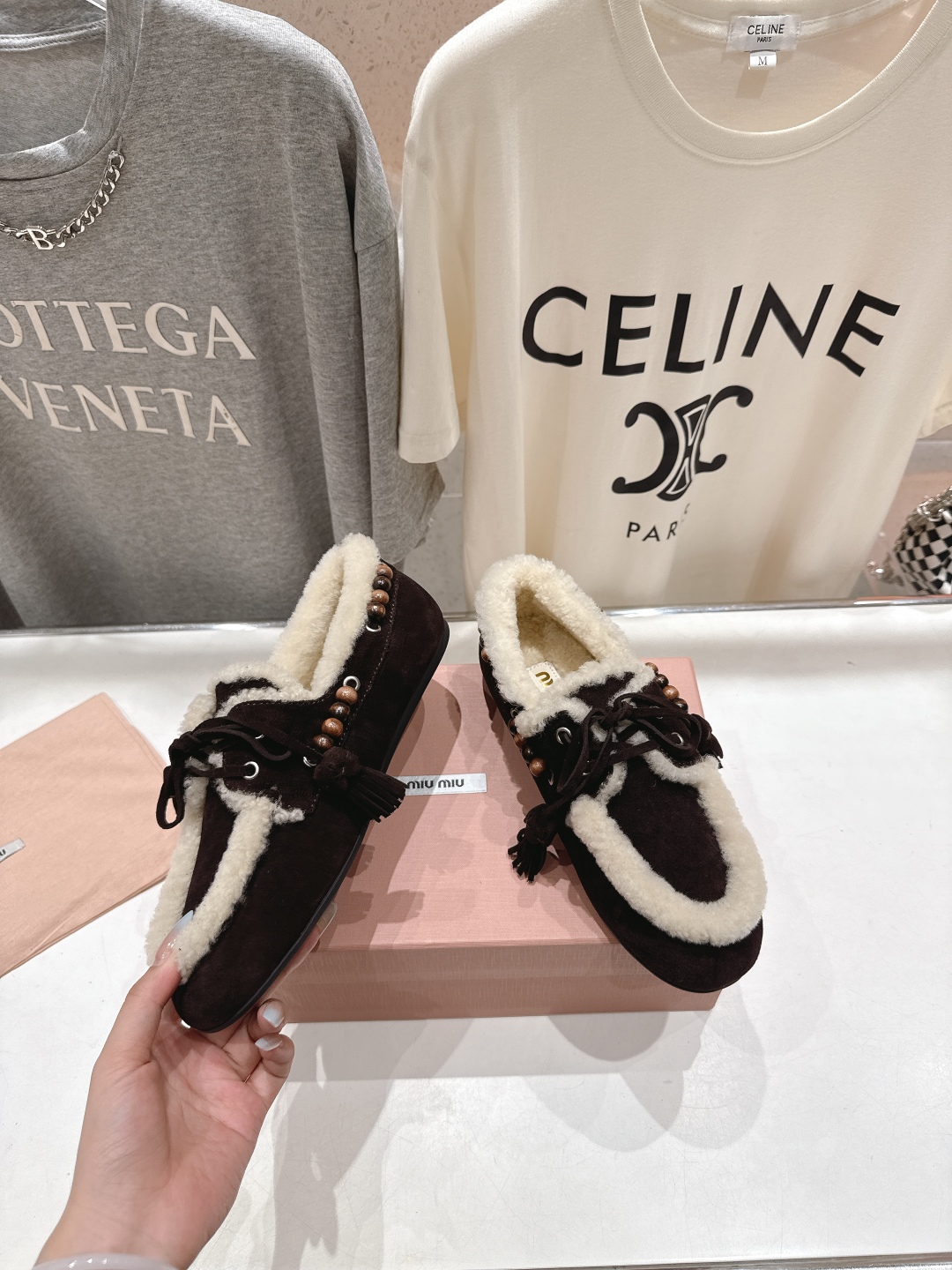 高版本出厂 毛里 MiuMiu/缪缪2025ss秋冬走秀款一脚蹬驾车鞋加毛乐福鞋毛毛鞋这款永不过时的反绒