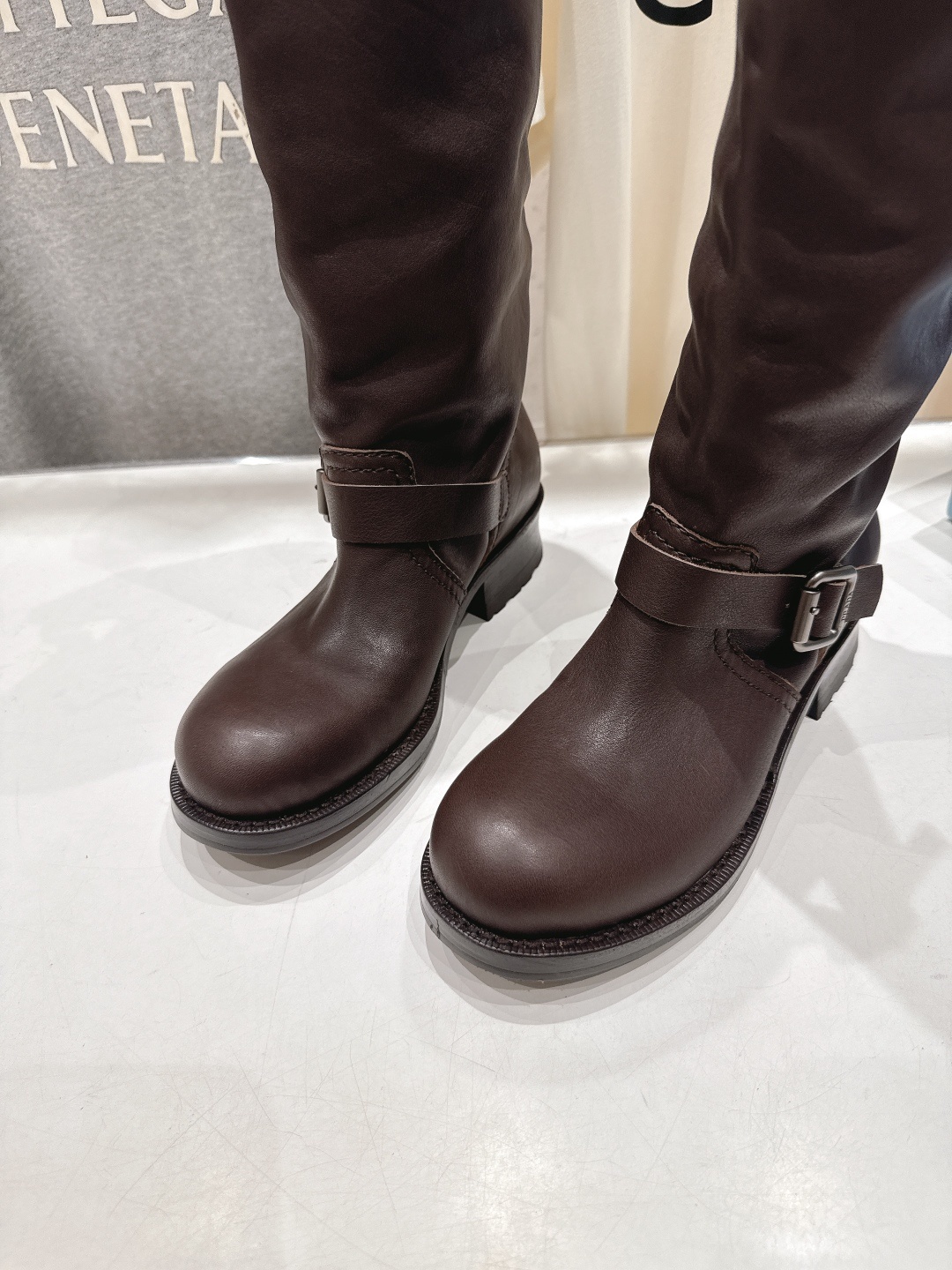 高版本出厂 prada/普拉达F025 2025ss最新厚底马丁靴骑士靴长靴,非常耐看的一款走秀款骑士长
