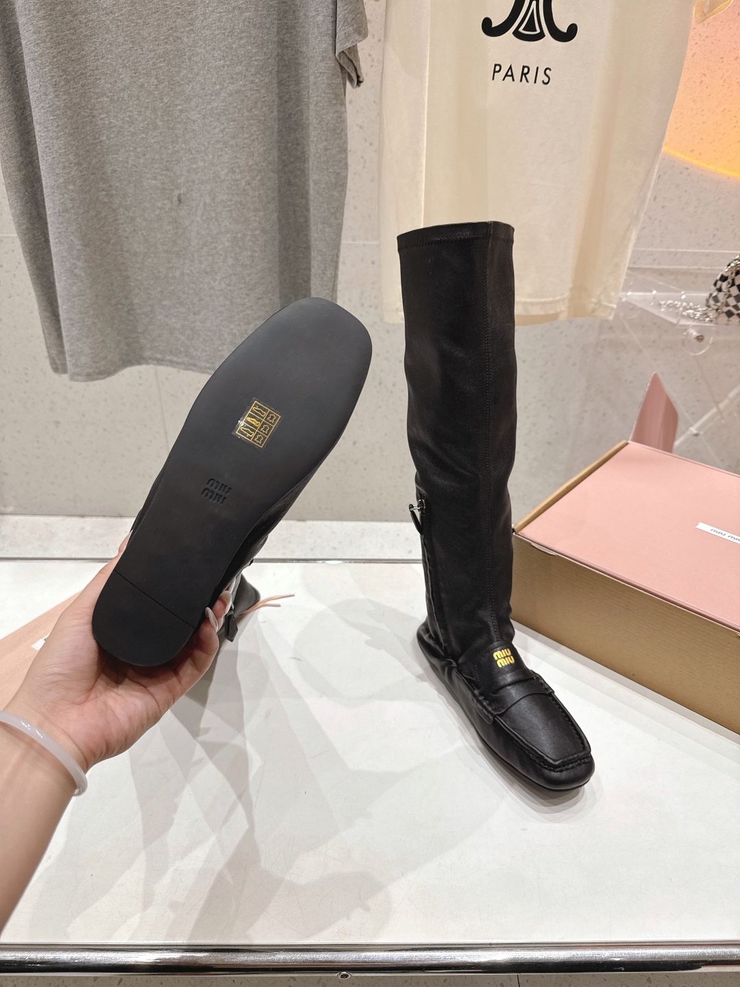 高版本出厂 MiuMiu*缪缪/F051 2025ss秋冬走秀新款高跟过膝长靴弹力靴走秀款出现在各大时装