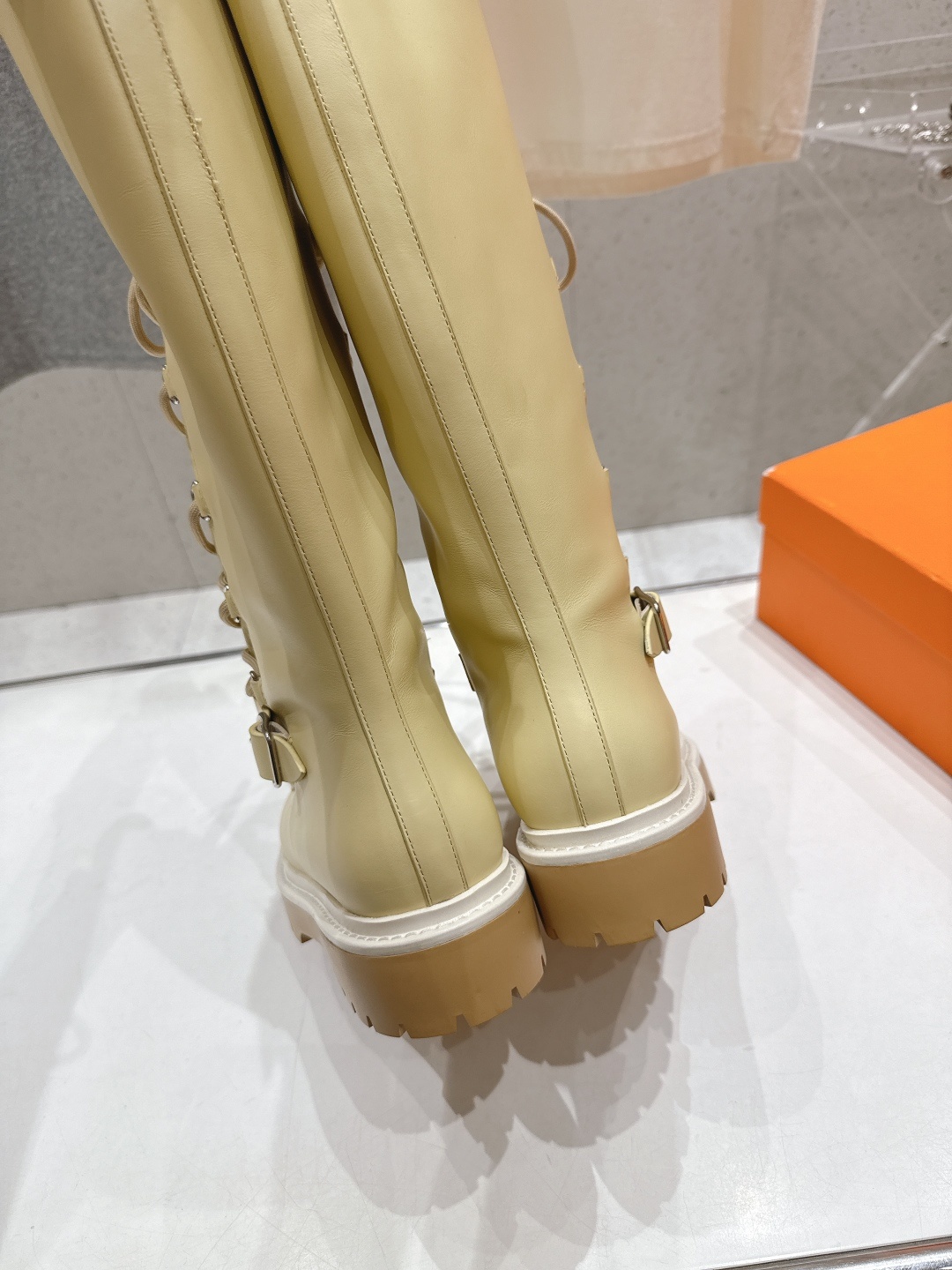 高版本出厂 Hermes/爱马仕H家F048 25ss秋冬新款绑带厚底长靴马丁靴骑士靴 经典运动风格设计