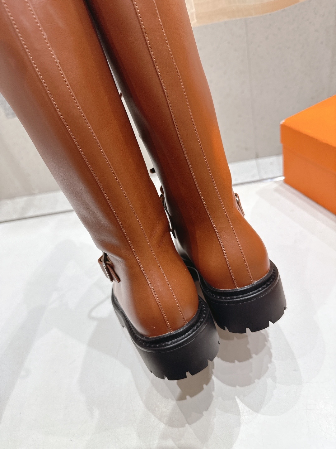 高版本出厂 Hermes/爱马仕H家F048 25ss秋冬新款绑带厚底长靴马丁靴骑士靴 经典运动风格设计