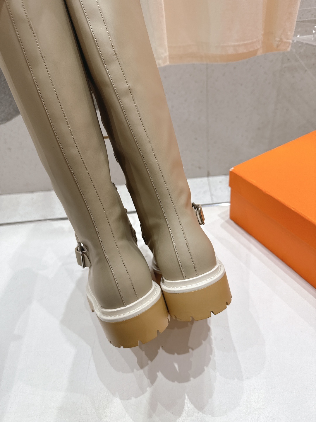 高版本出厂 Hermes/爱马仕H家F048 25ss秋冬新款绑带厚底长靴马丁靴骑士靴 经典运动风格设计