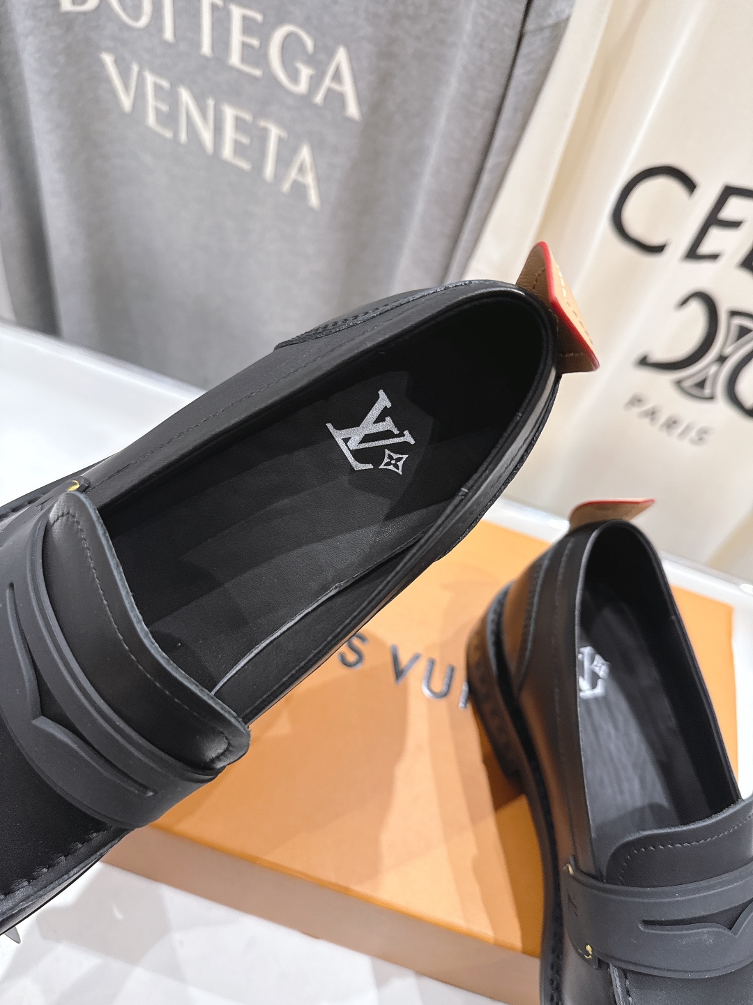 高版本出厂 情侣款 LOUIS VUITTON ss25 LV驴牌新款厚底大头鞋情侣休闲鞋乐福鞋本款 乐