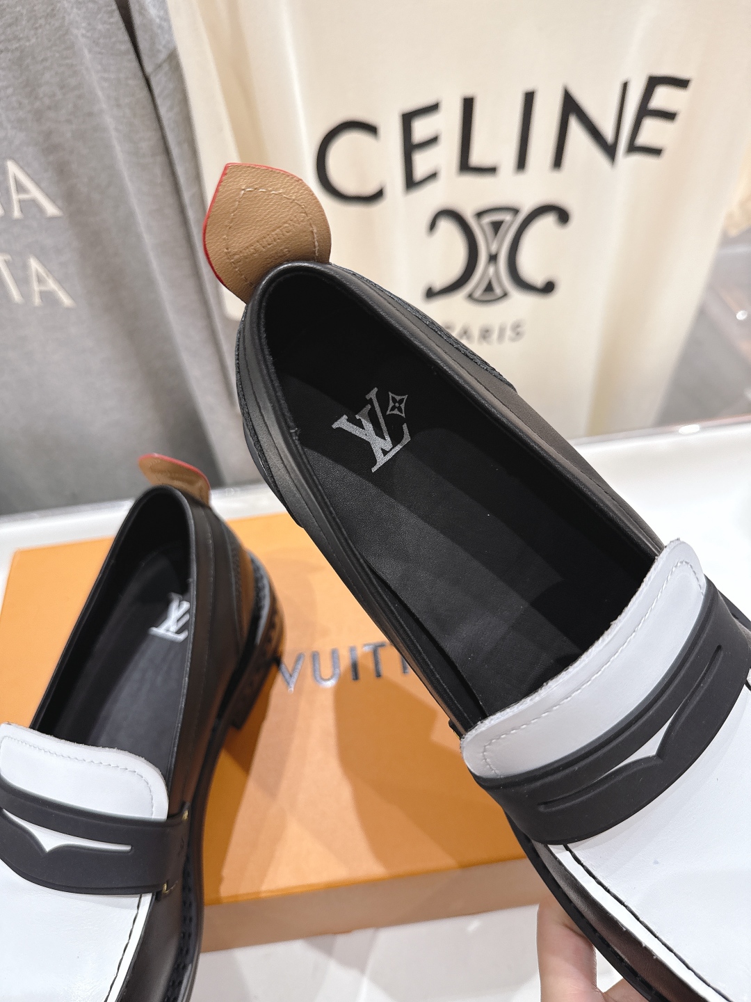 高版本出厂 情侣款 LOUIS VUITTON ss25 LV驴牌新款厚底大头鞋情侣休闲鞋乐福鞋本款 乐