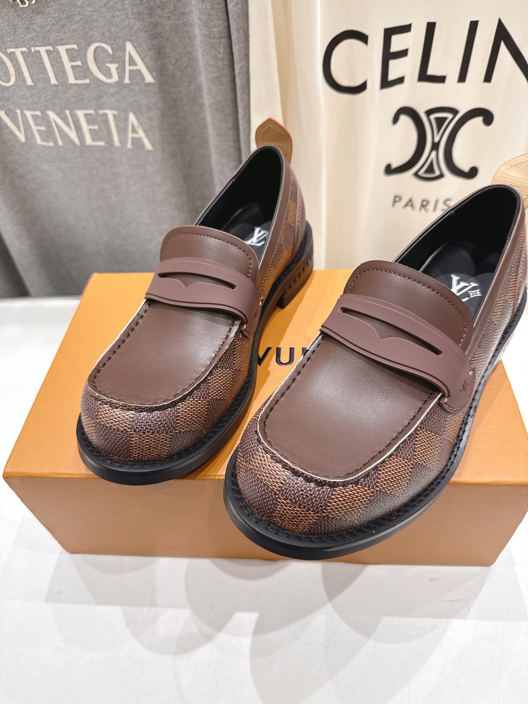 高版本出厂 情侣款 LOUIS VUITTON ss25 LV驴牌新款厚底大头鞋情侣休闲鞋乐福鞋本款 乐