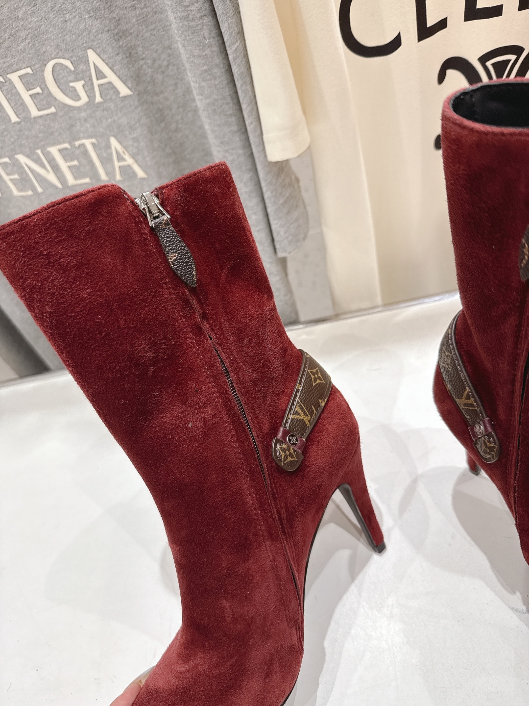高版本出厂 LOUIS VUITTON 25ss LV驴牌秋冬新款高跟短靴楦型百搭瘦脚yyds.造型立体