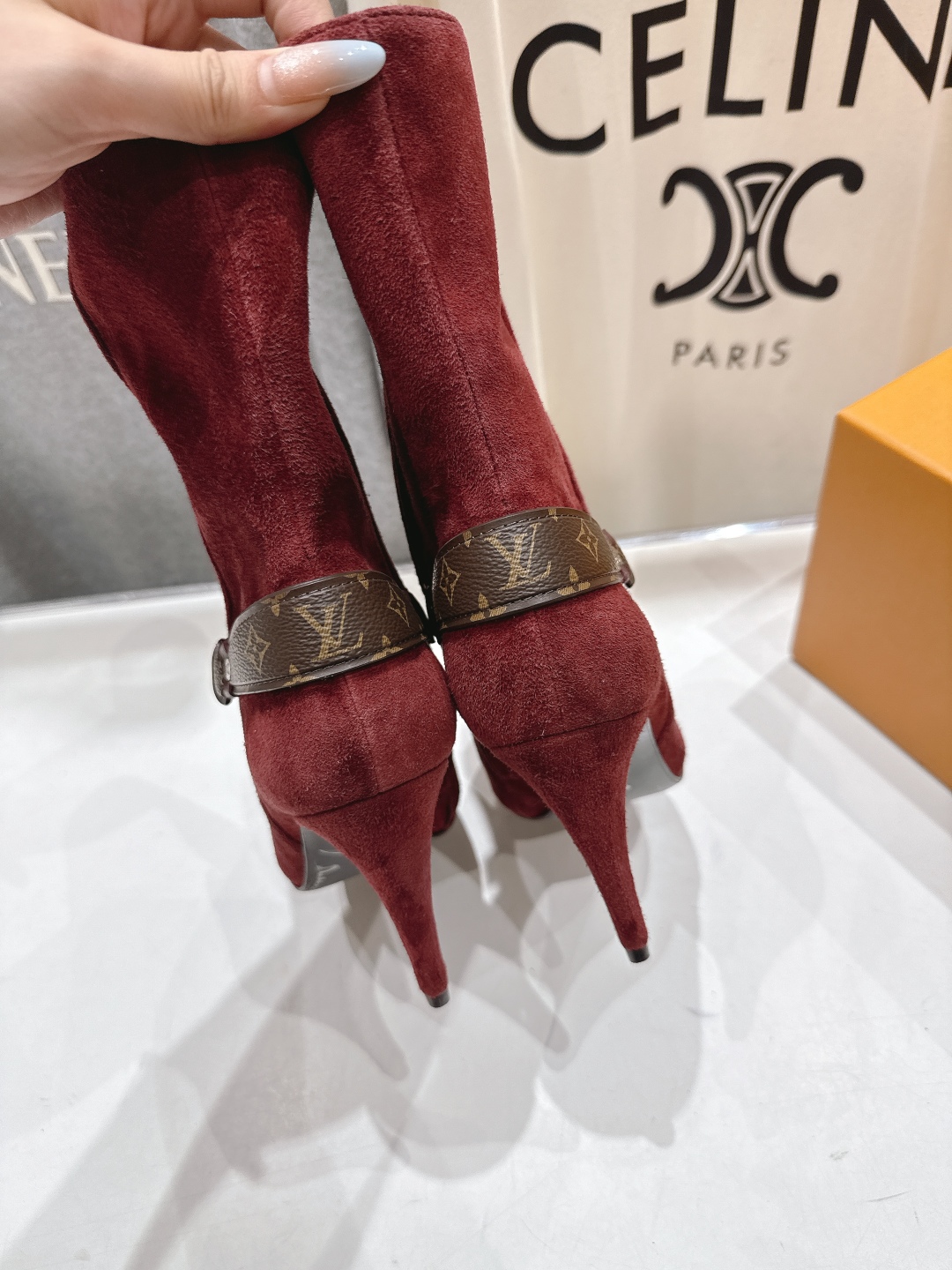 高版本出厂 LOUIS VUITTON 25ss LV驴牌秋冬新款高跟短靴楦型百搭瘦脚yyds.造型立体