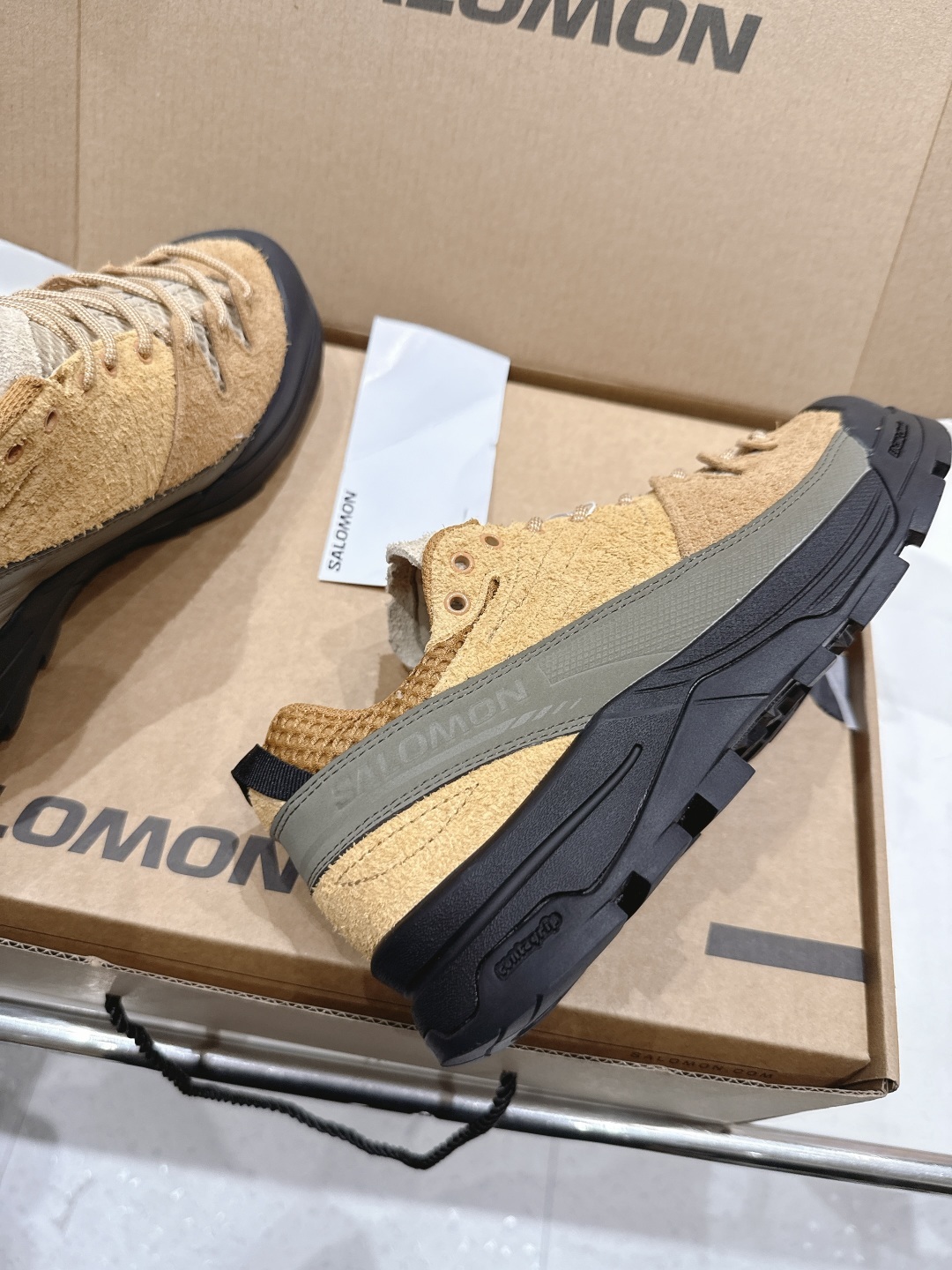 高版本出厂 情侣款 Salomon萨洛蒙~F055 2025ss最新款休闲运动鞋厚底登山德比鞋跑步鞋~男