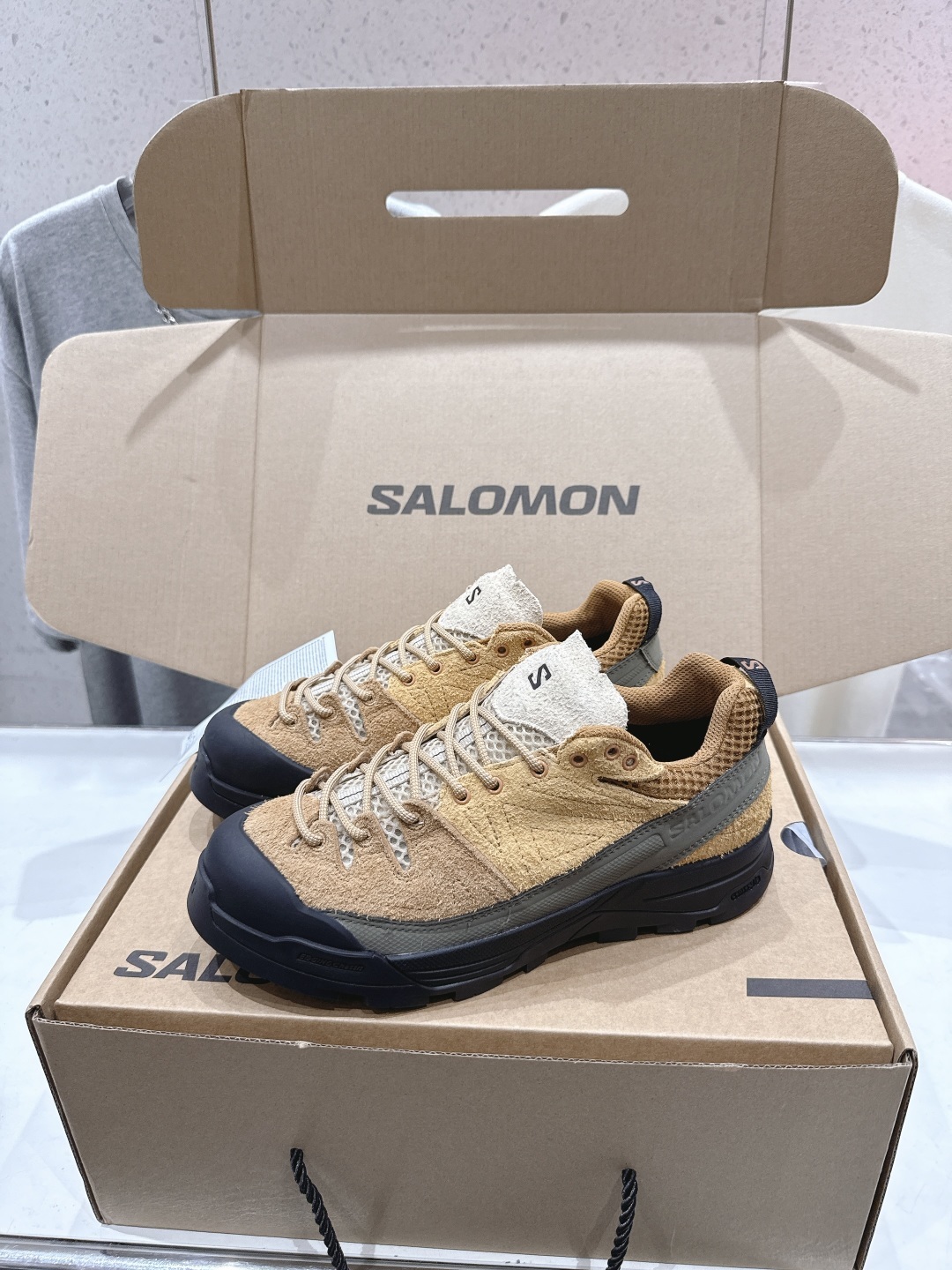 高版本出厂 情侣款 Salomon萨洛蒙~F055 2025ss最新款休闲运动鞋厚底登山德比鞋跑步鞋~男