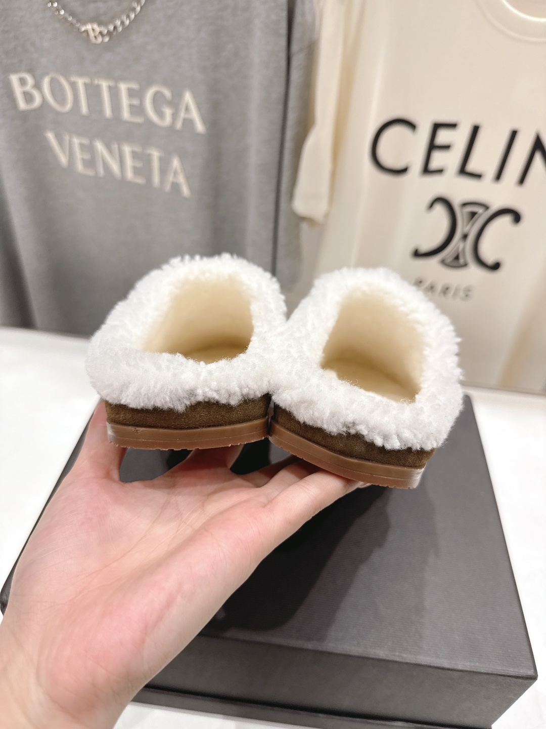 高版本出厂 毛里 独家新品 Alaia 阿莱亚25ss/秋冬走秀款平底羊毛里一脚蹬半包拖鞋章小蕙同款 甜