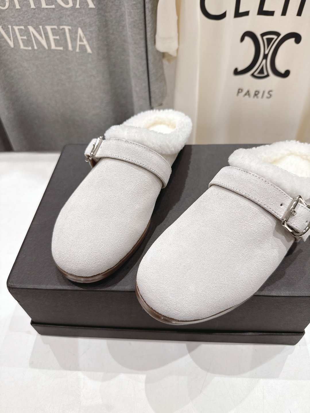 高版本出厂 毛里 独家新品 Alaia 阿莱亚25ss/秋冬走秀款平底羊毛里一脚蹬半包拖鞋章小蕙同款 甜