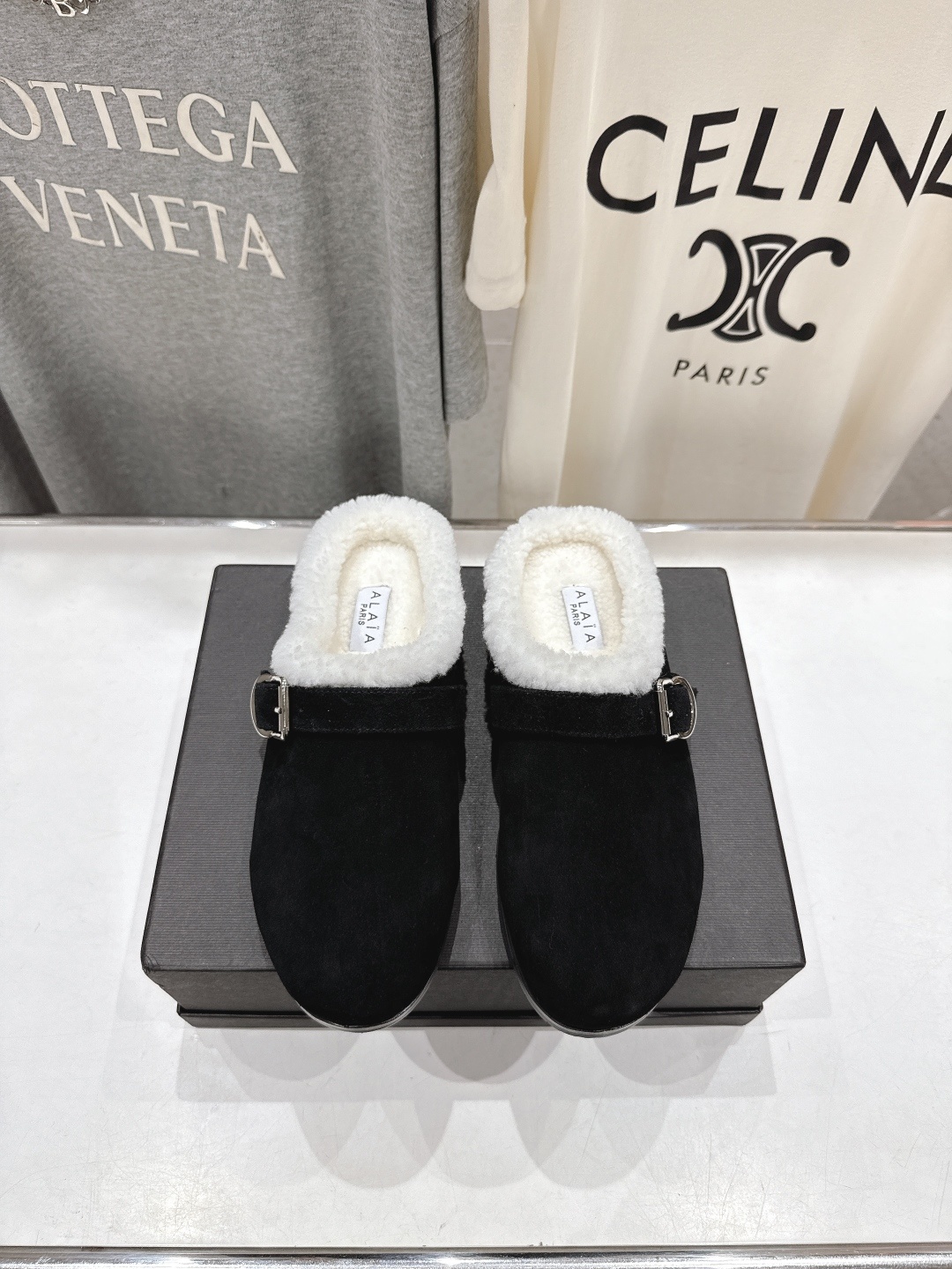 高版本出厂 毛里 独家新品 Alaia 阿莱亚25ss/秋冬走秀款平底羊毛里一脚蹬半包拖鞋章小蕙同款 甜