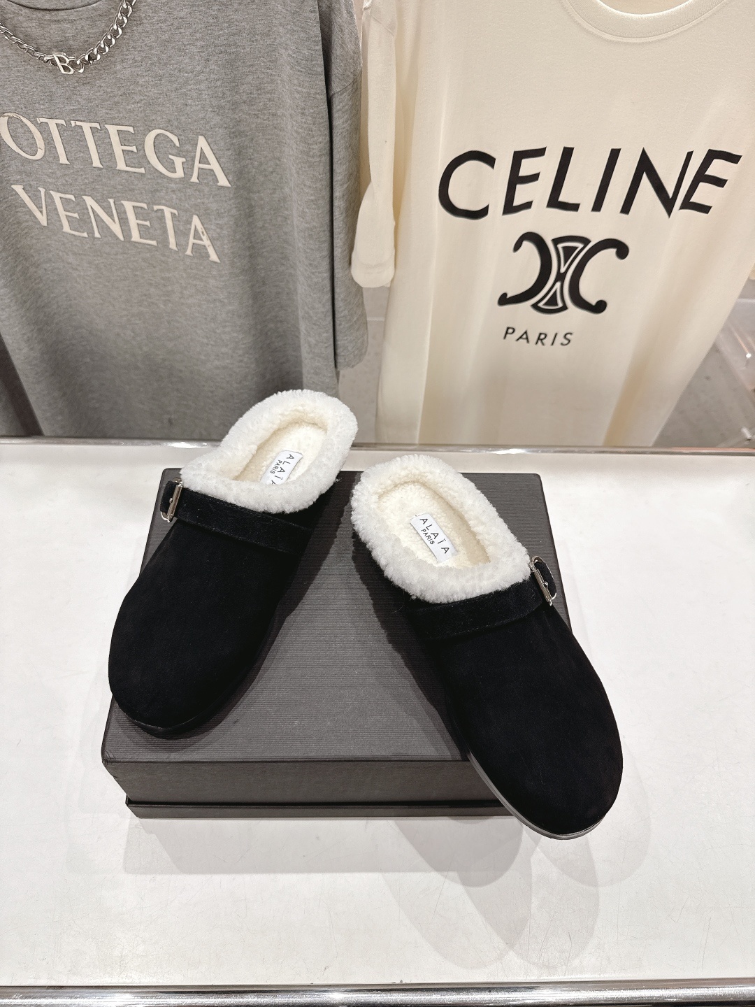 高版本出厂 毛里 独家新品 Alaia 阿莱亚25ss/秋冬走秀款平底羊毛里一脚蹬半包拖鞋章小蕙同款 甜