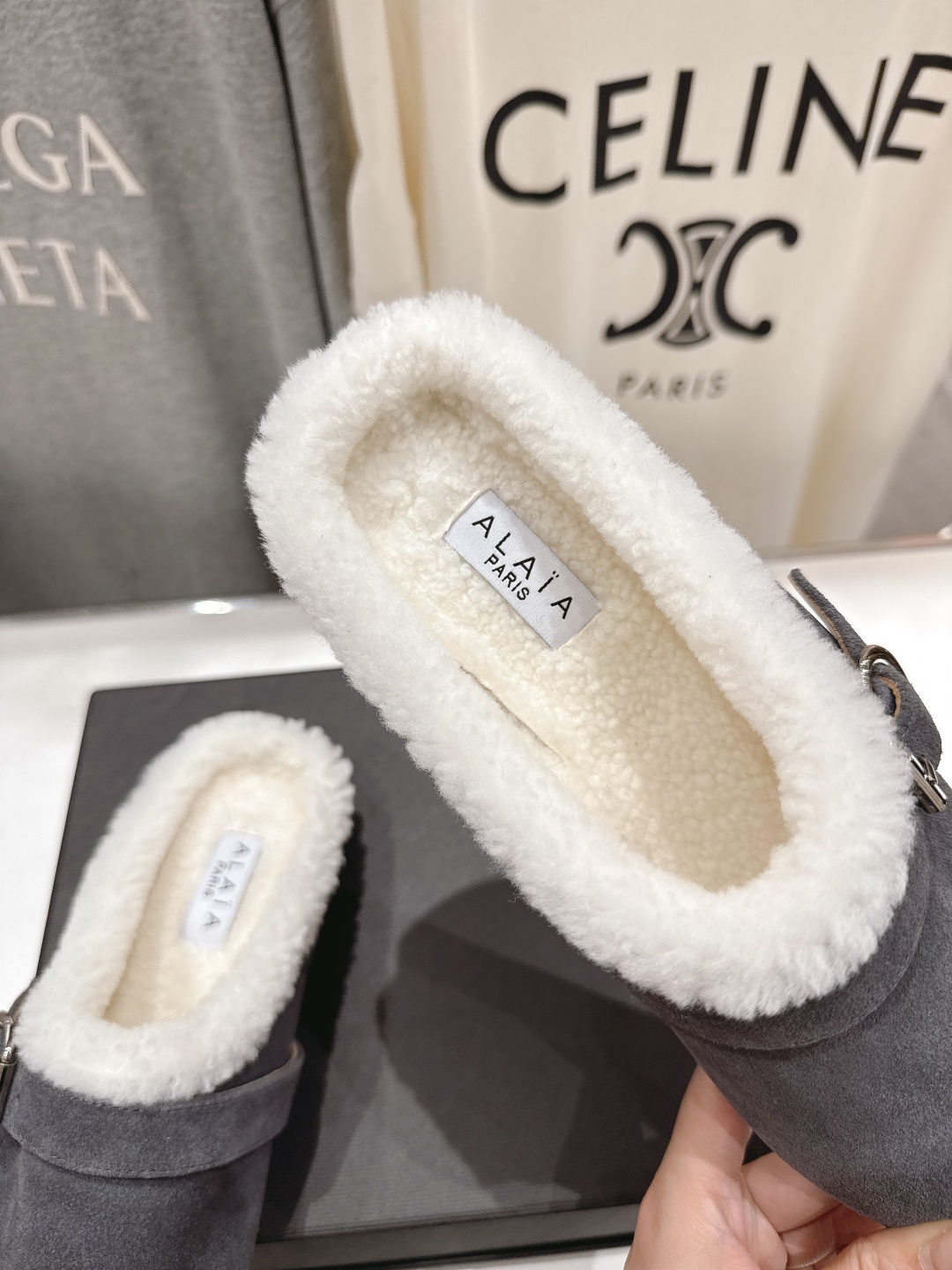 高版本出厂 毛里 独家新品 Alaia 阿莱亚25ss/秋冬走秀款平底羊毛里一脚蹬半包拖鞋章小蕙同款 甜