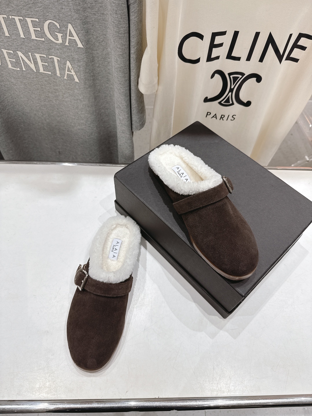 高版本出厂 毛里 独家新品 Alaia 阿莱亚25ss/秋冬走秀款平底羊毛里一脚蹬半包拖鞋章小蕙同款 甜